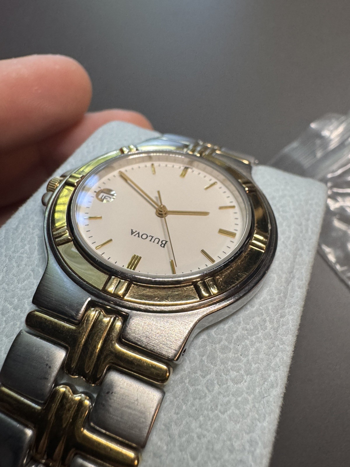 Vintage Bulova 98B52 Men’s Watch. Working, New Battery