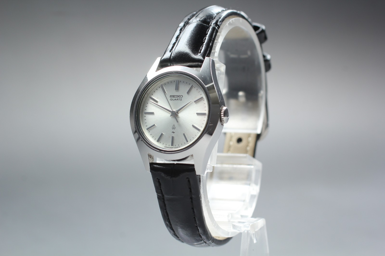 Vintage 1989 [Exc+5] Seiko 2621-0100 Silver Round 24mm Quartz Ladies Watch JAPAN
