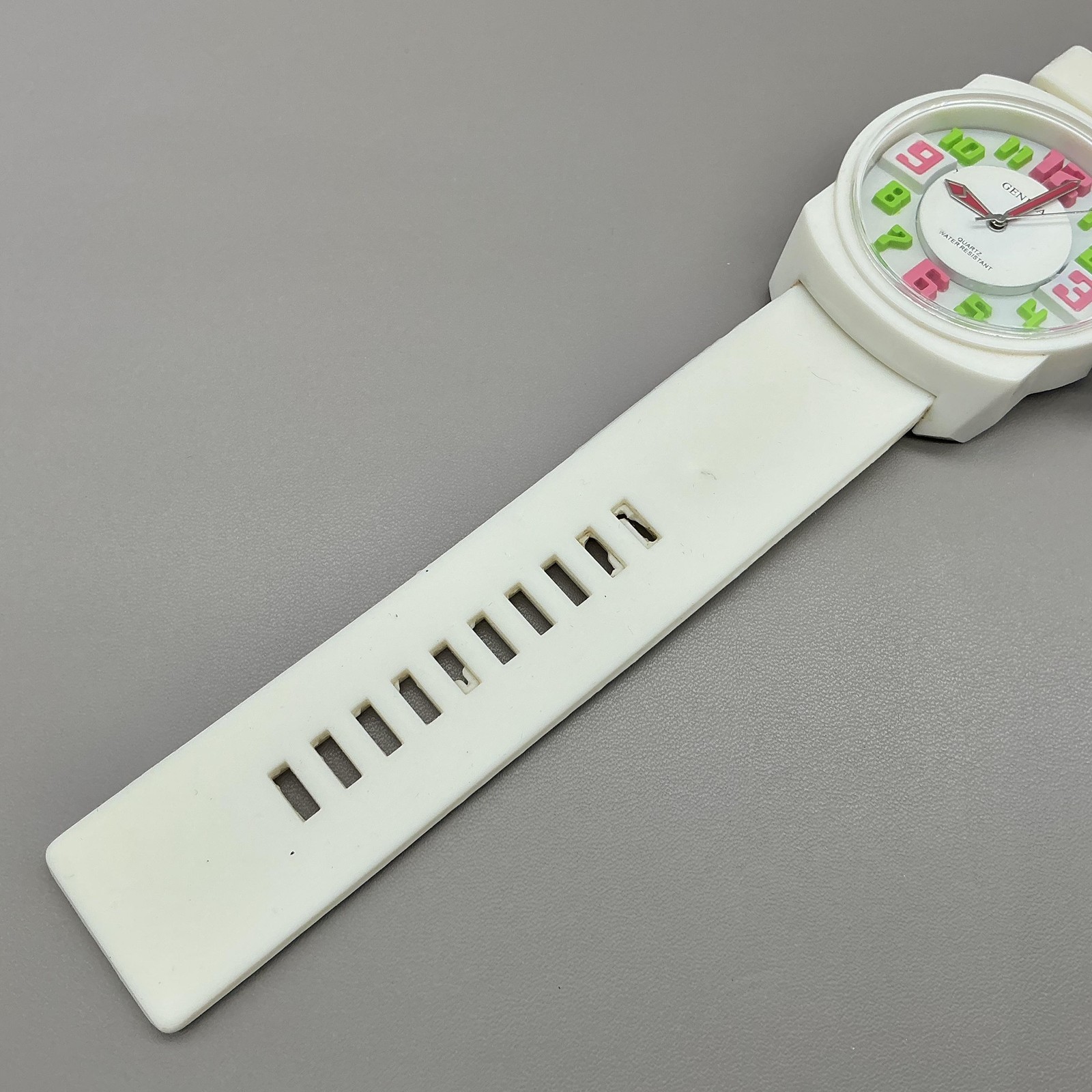 Geneva Womens Watch White Silicone Strap Multicolor Dial Quartz NEW BATTERY