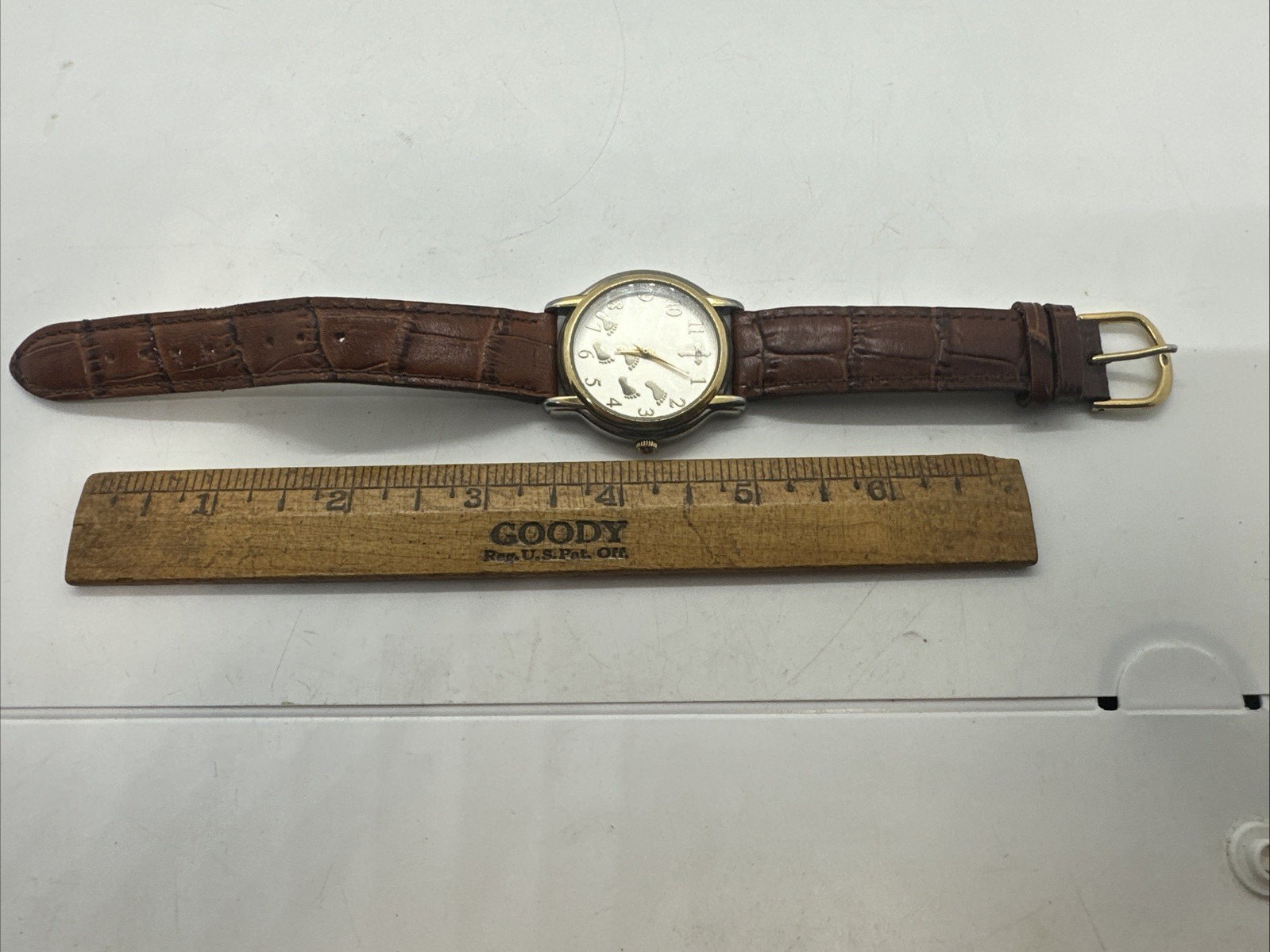 Women’s Footprints in the Sand Proverb Gold Tone Christian Watch, Brown Band