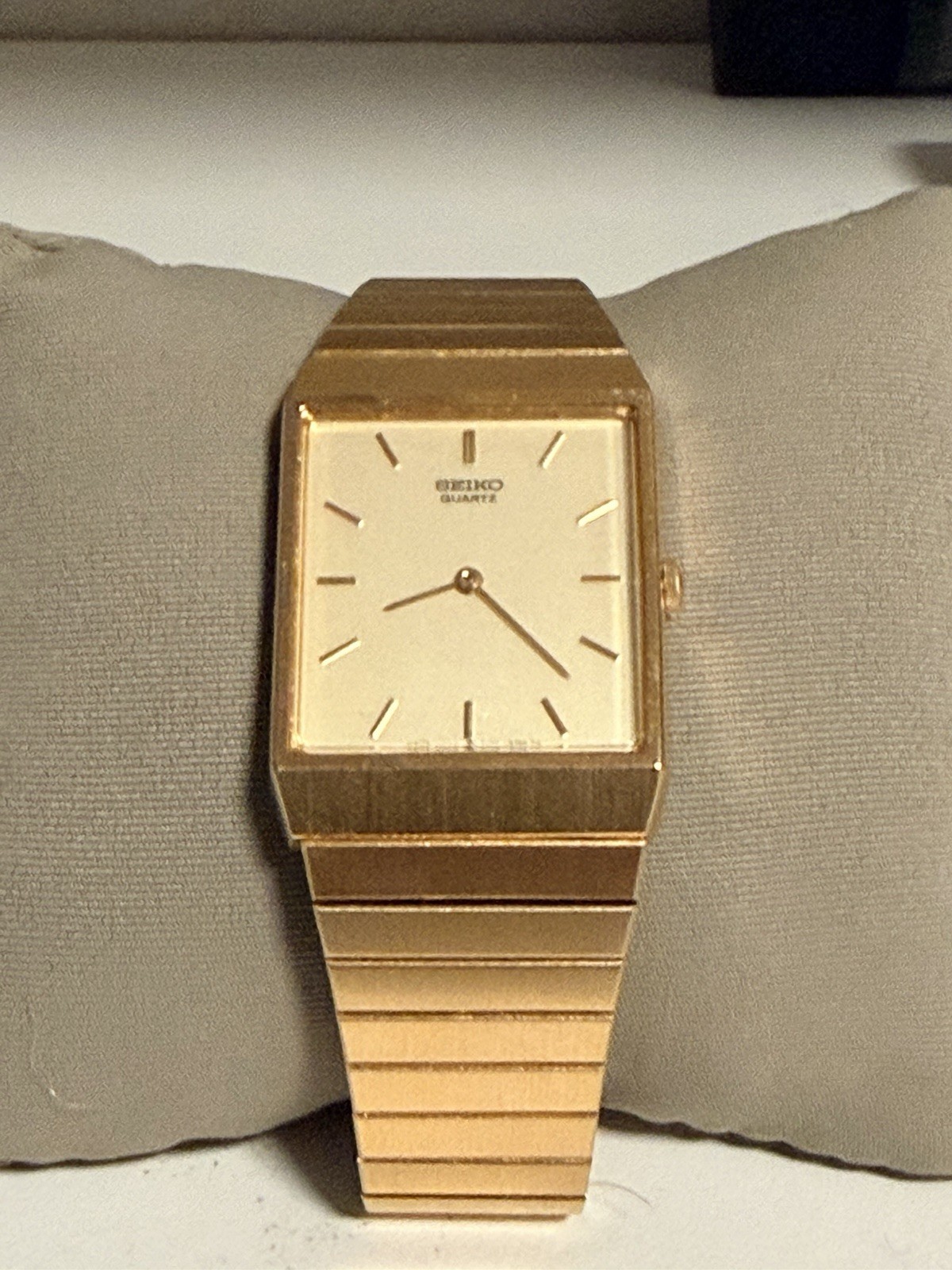 Seiko Quartz Vintage 1980s Gold Square Dial 33mm Analog Dress Bracelet