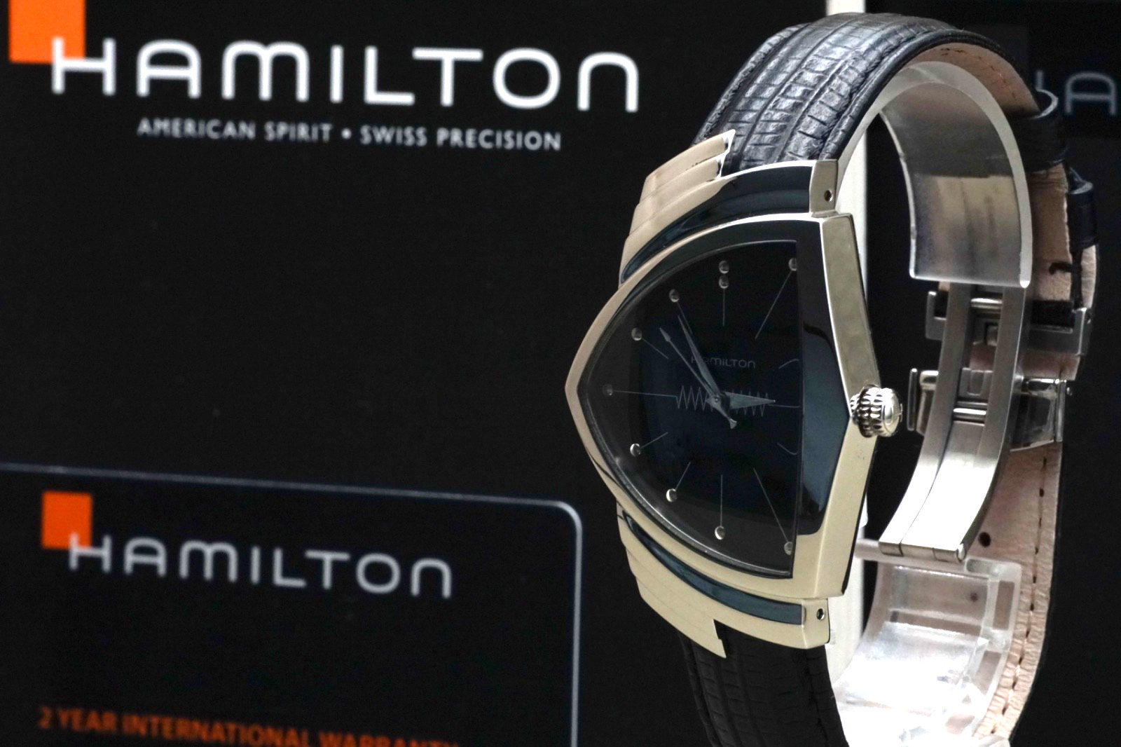 Hamilton Ventura H244112 Quartz Men’s Watch 32mm Black Dial with Box Paper