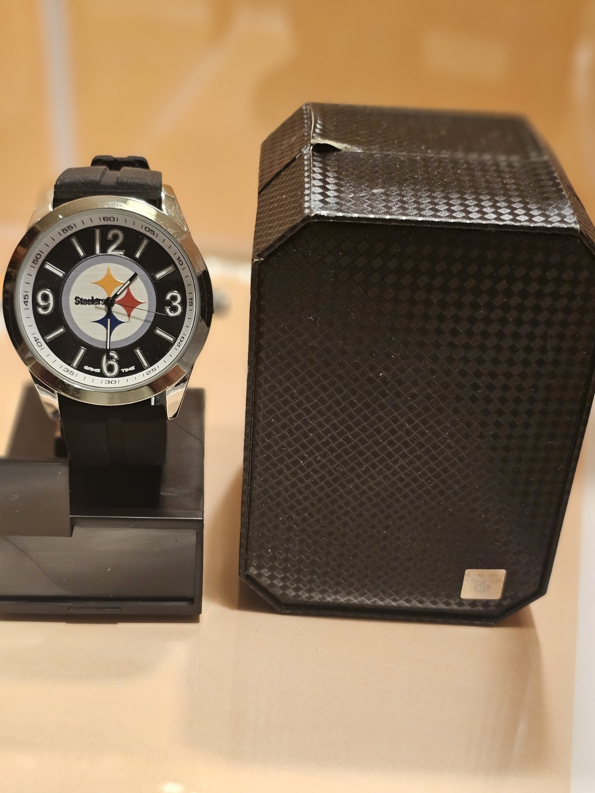 Steelers Analog Quartz Wristwatch Logo Dial Black Rubber Strap Silver Case Box