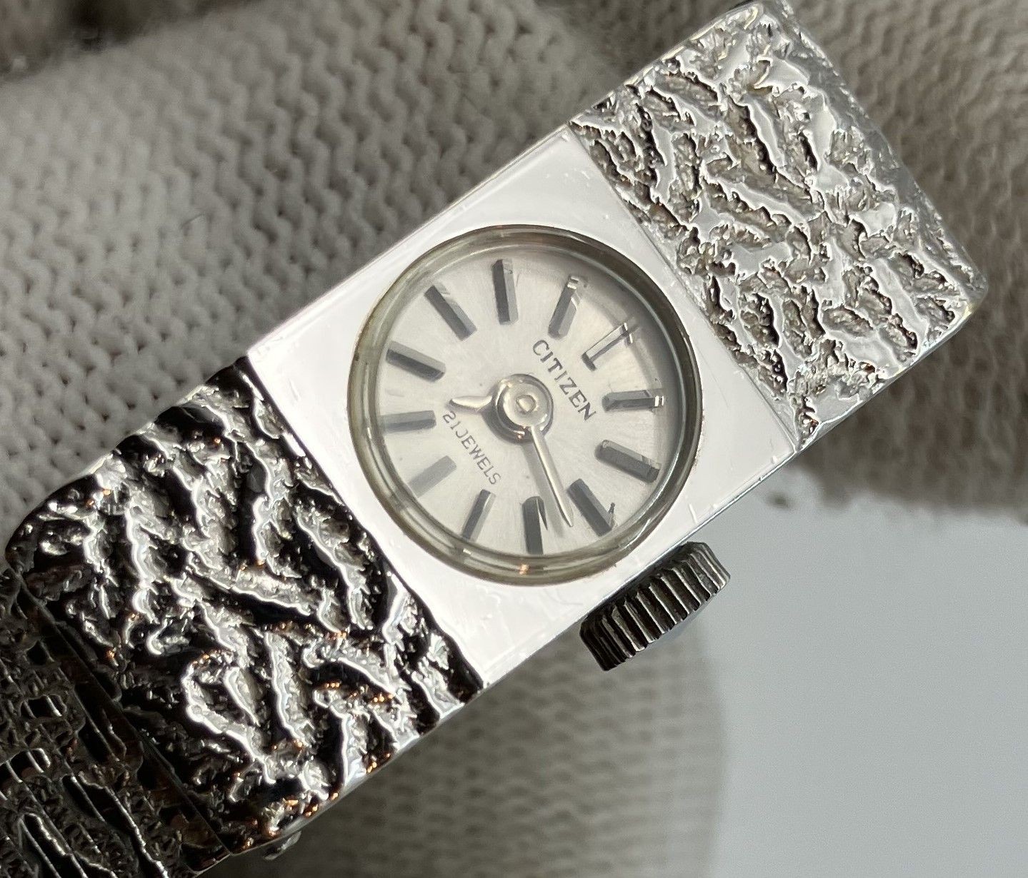 Citizen 21 Jewels Manual Wind Vintage Watch Silver Case Width 12mm Wrist Size 15