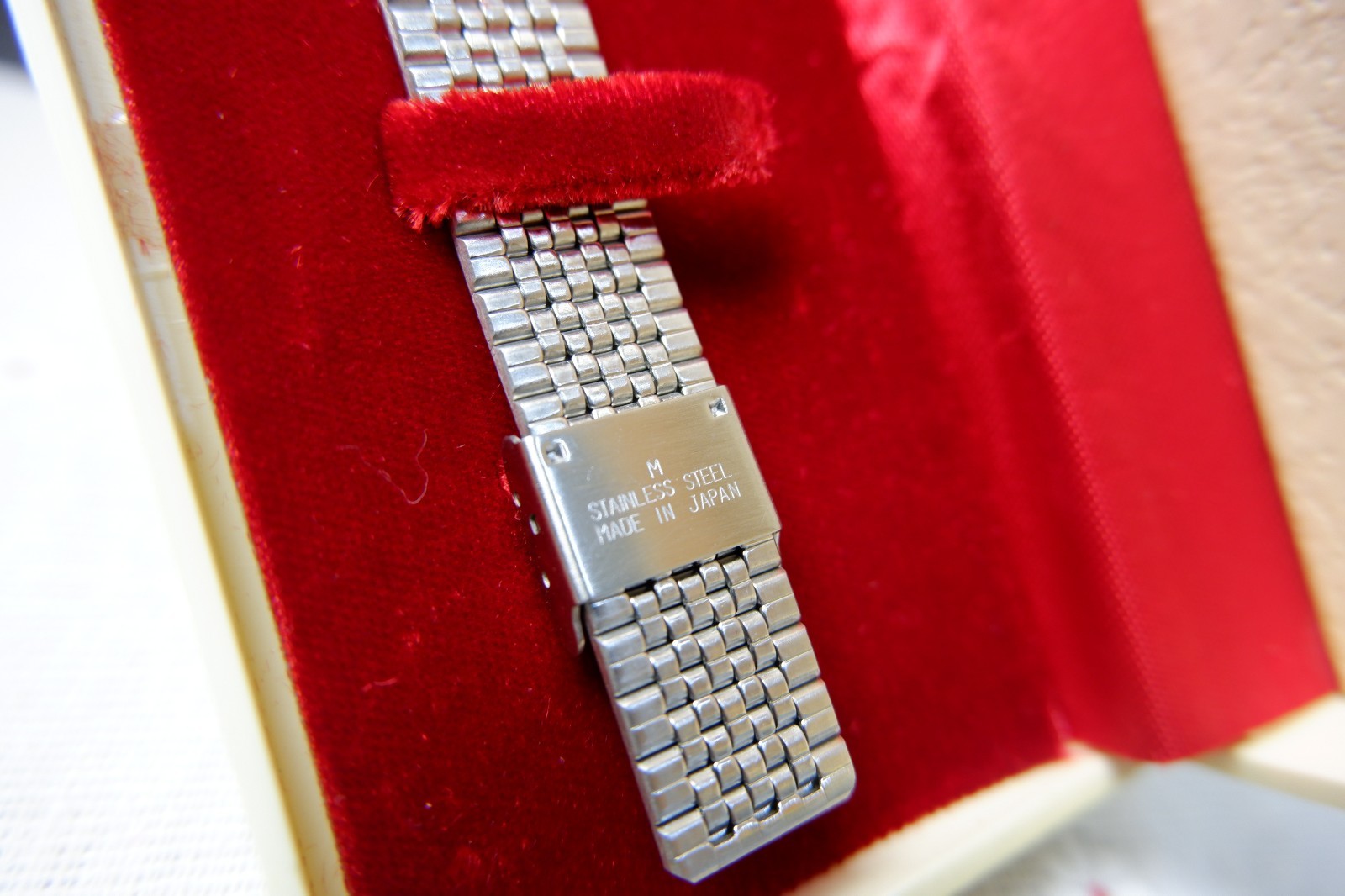 RARE Vintage Casio T-1500 Dictionary Watch [117] Japan NOS