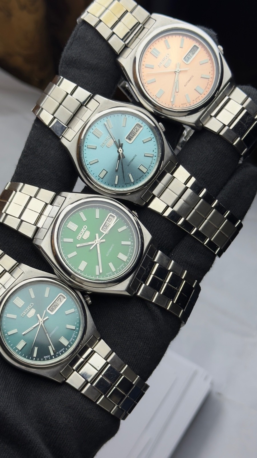 Lot of 4 Vintage Seiko 5 Automatic Day-Date Men’s Japanese Watche 7009