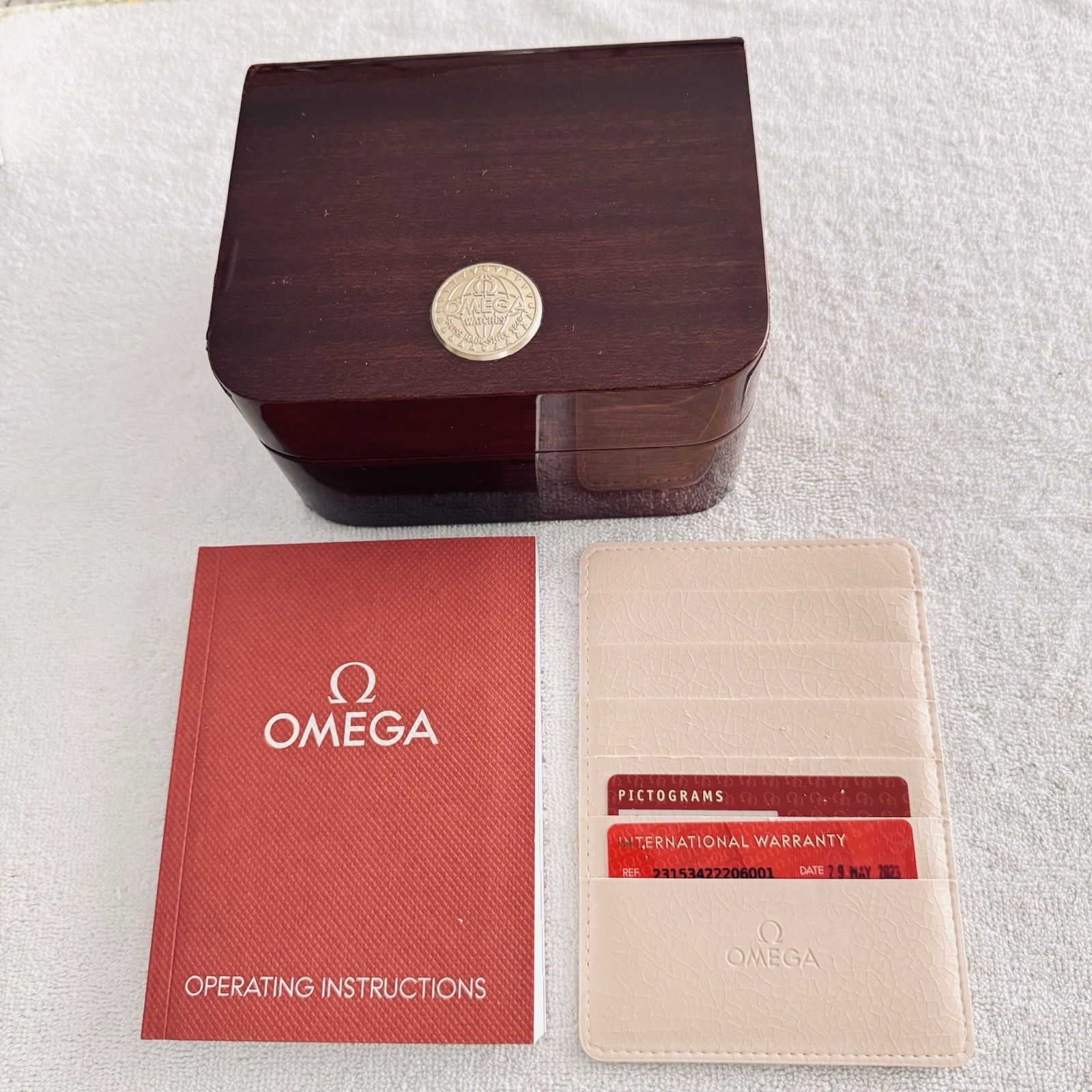 OMEGA Seamaster Aqua Terra Auto Chronometer Gold Gray Dial Black Leather Box