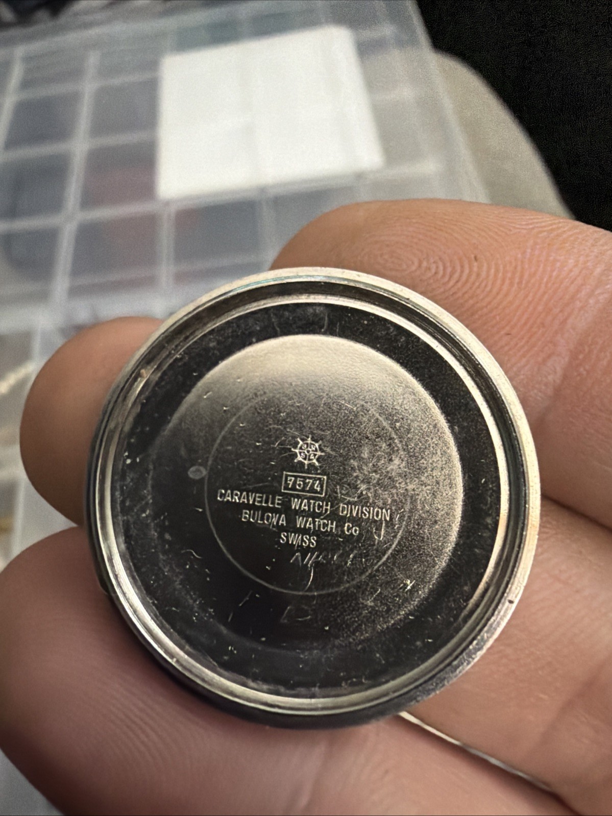 Vintage Caravelle 7574 Screw Down Case Back 31mm E18