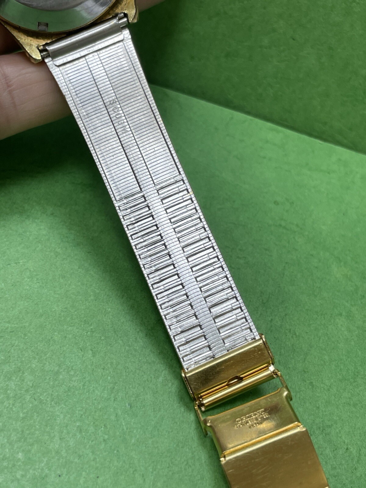SWISS BOLERO President Saddam Hussein Iraq Watch 32m Size Automatic R15