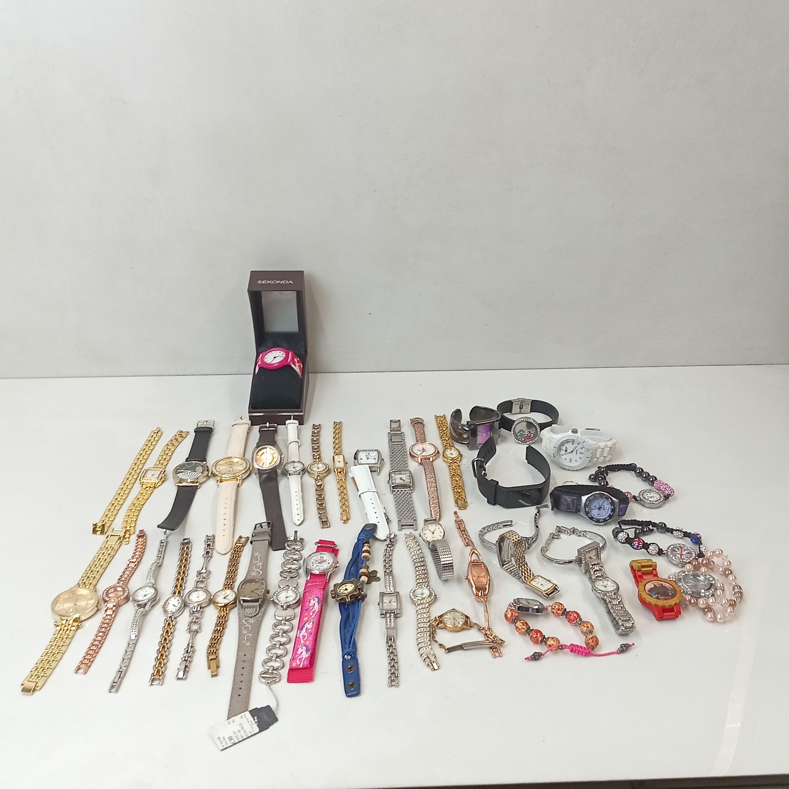 30+ Ladies Wrist Watches Mixed Styles Brands & Conditions Spares Used