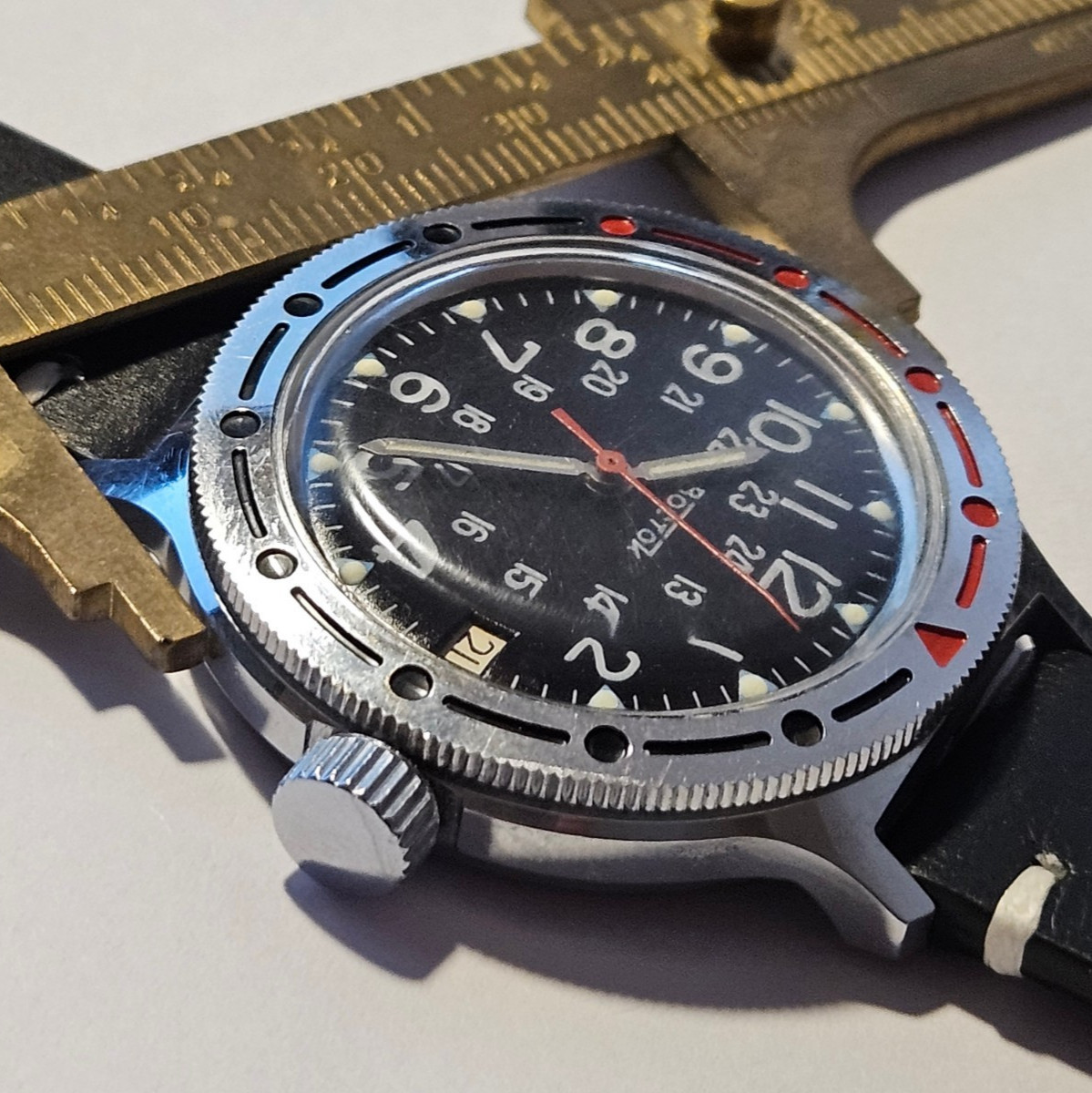Vintage Men’s “Amphibia” Vostok Automatic 2416 31J USSR 1970 200m Diver Watch