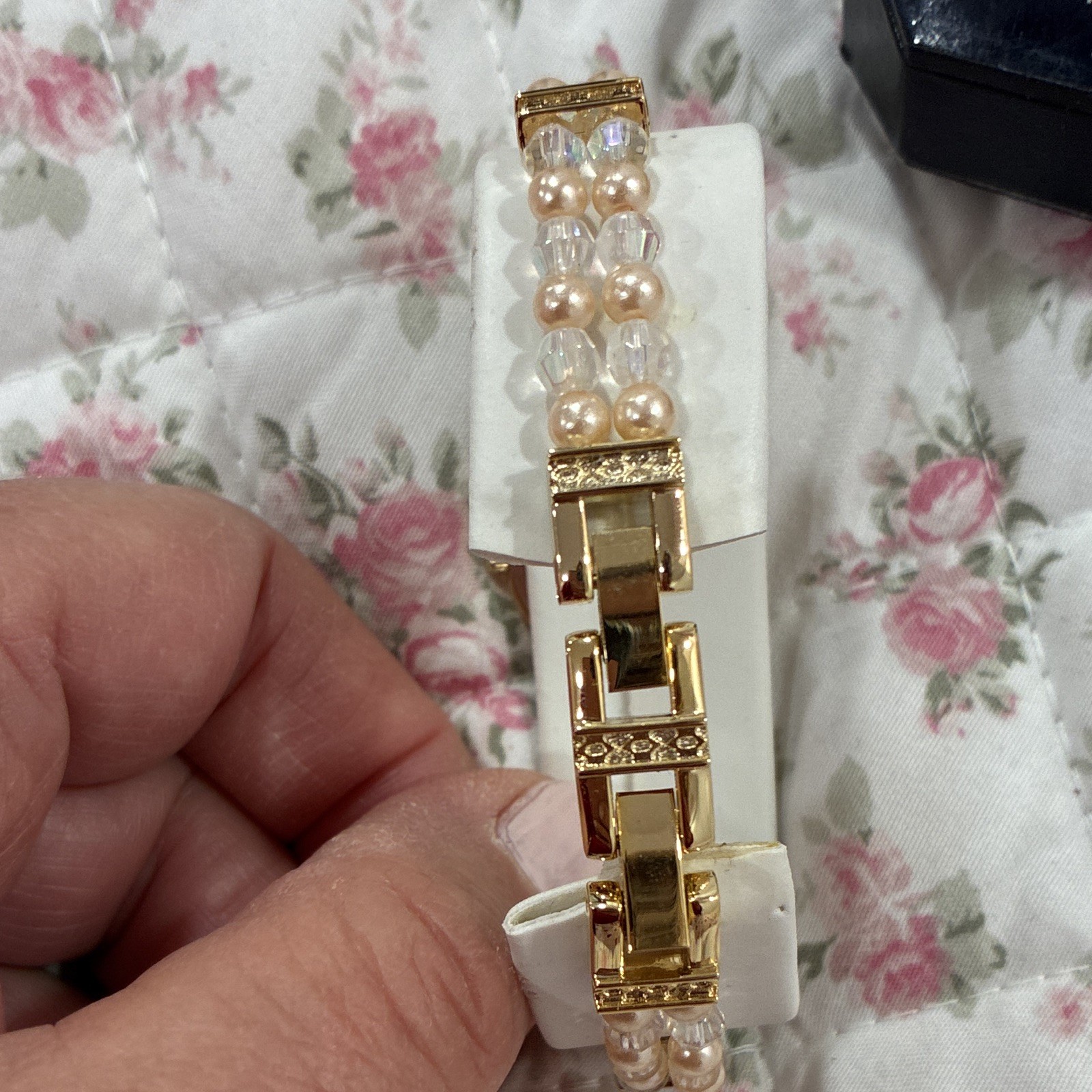 Jaclyn Smith Women’s Quartz Oval Gold Tone Beaded Bracelet Watch NEEDS BATTERY