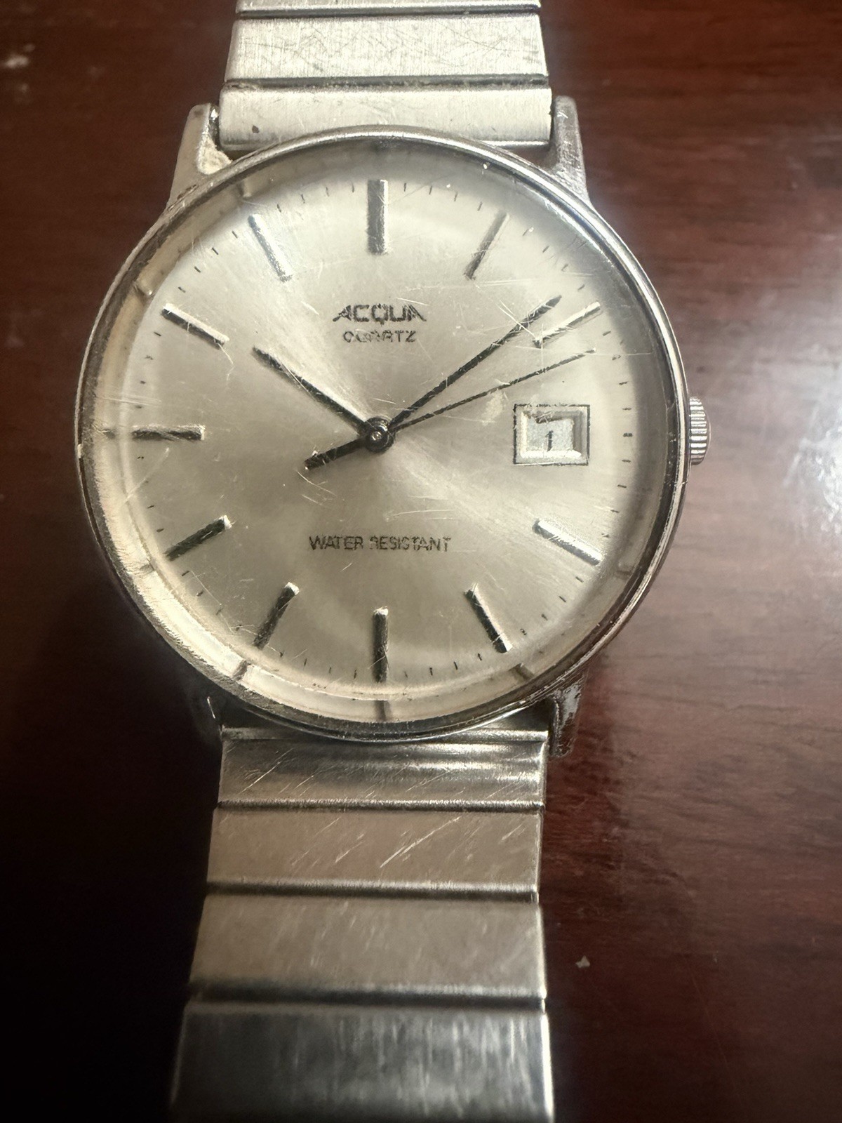 Acqua Men’s Quartz Analog Wristwatch Silver Dial Baton Indexes Metal Bracelet