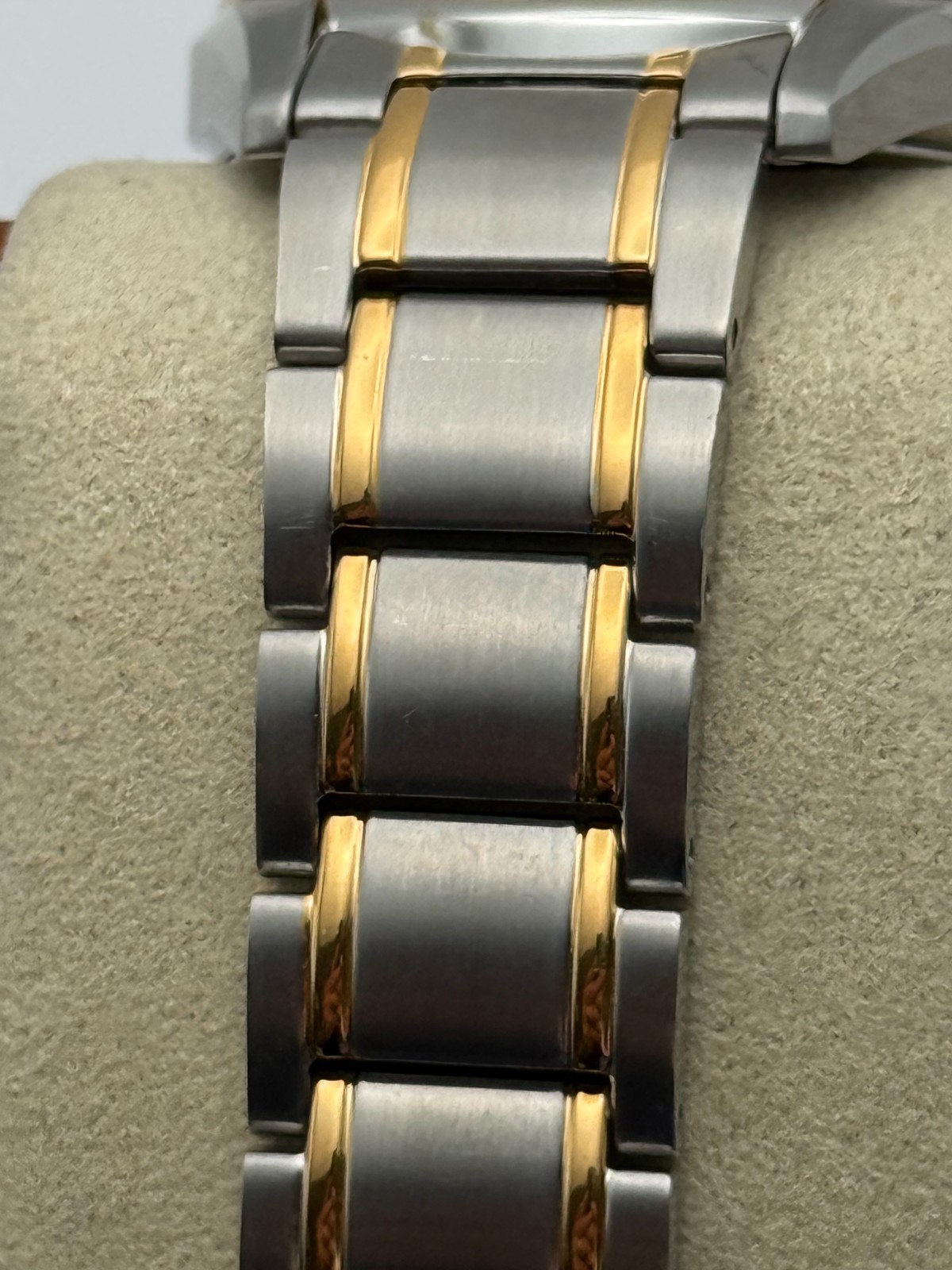 Seiko SUR312 36mm Two-Tone Quartz Date Sapphire Crystal Watch