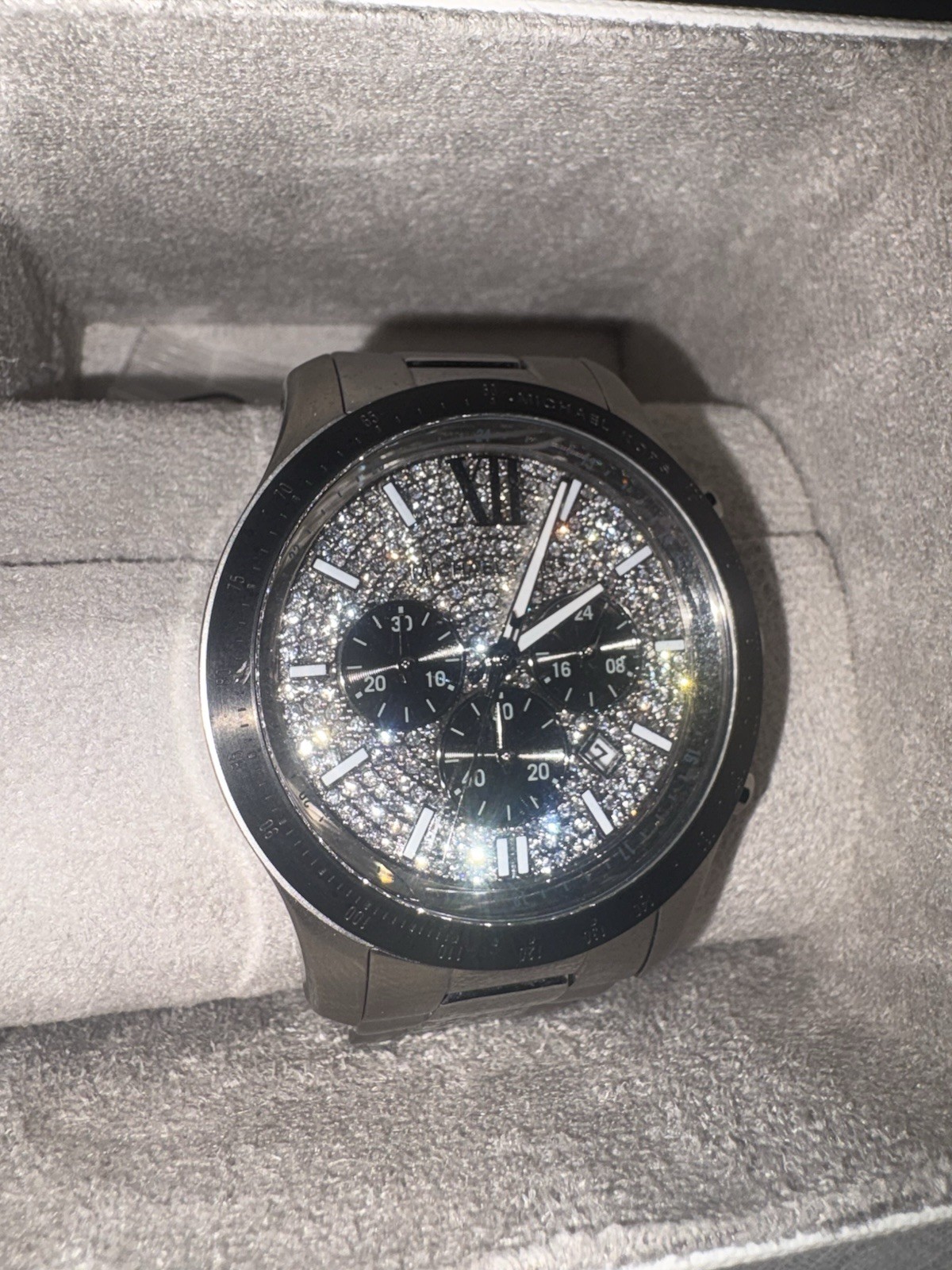 Michael Kors Runway Men’s Chronograph Quartz 45mm Gray Steel 50m Box