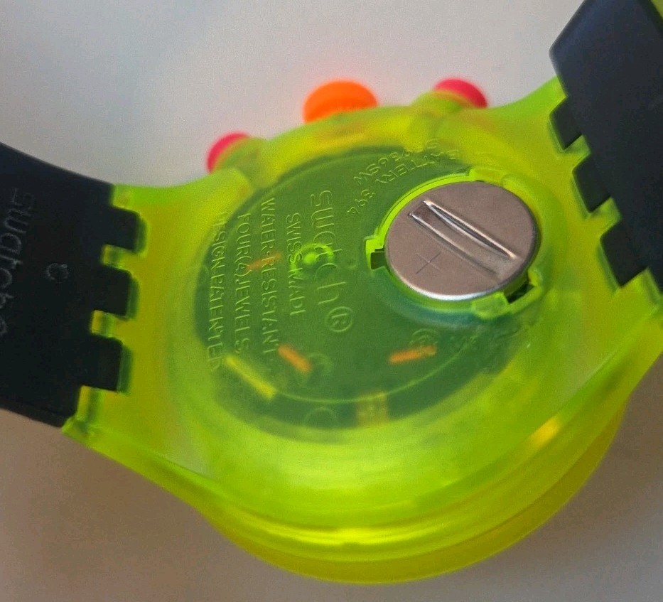 SWATCH NEON TO THE MAX Watch SB06J100 Big Bold Chronograph 2023 Swiss WR 100ft