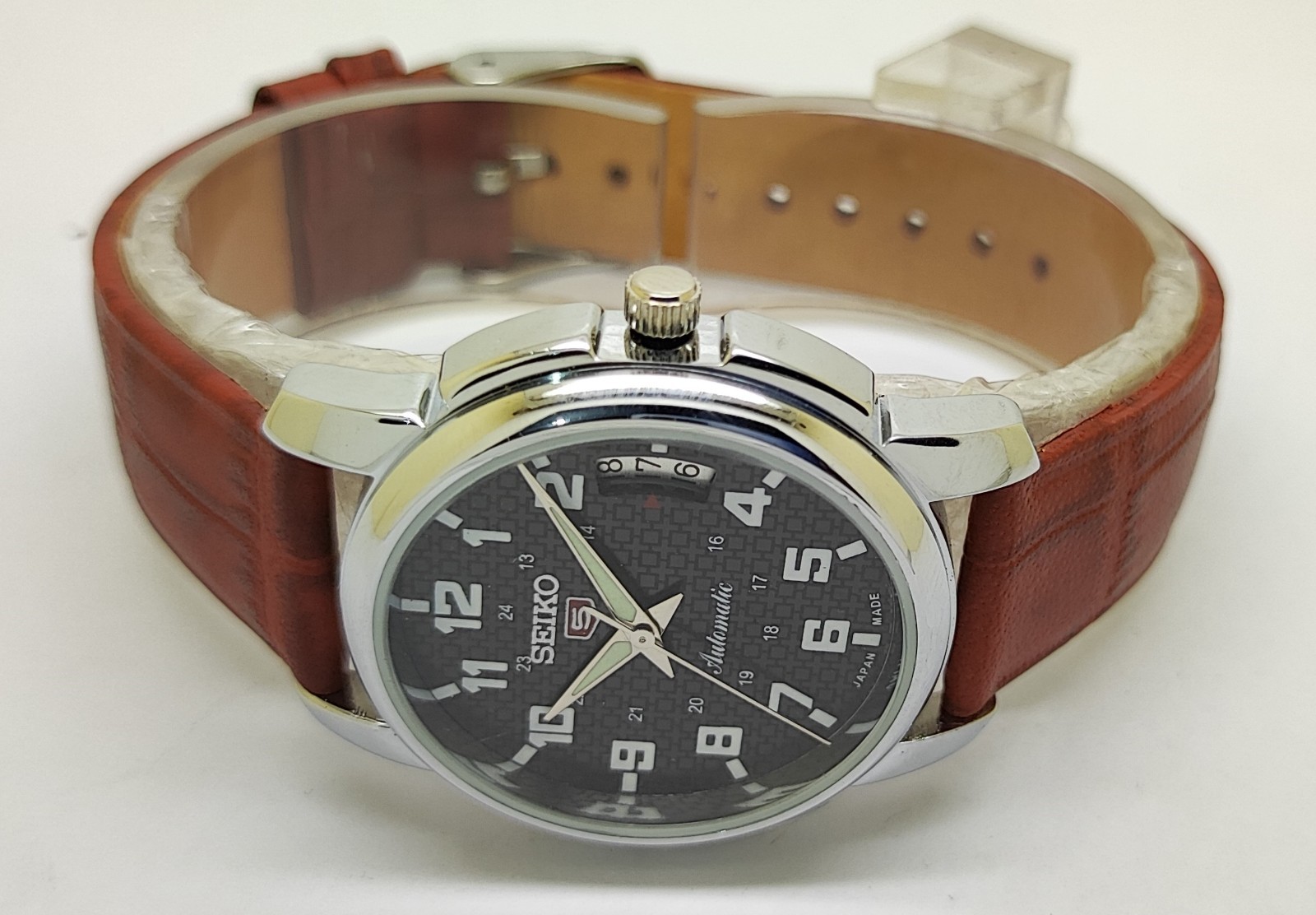 Refurbished Automatic Men’s Watch Day Date | Classic Vintage Style Leather Strap