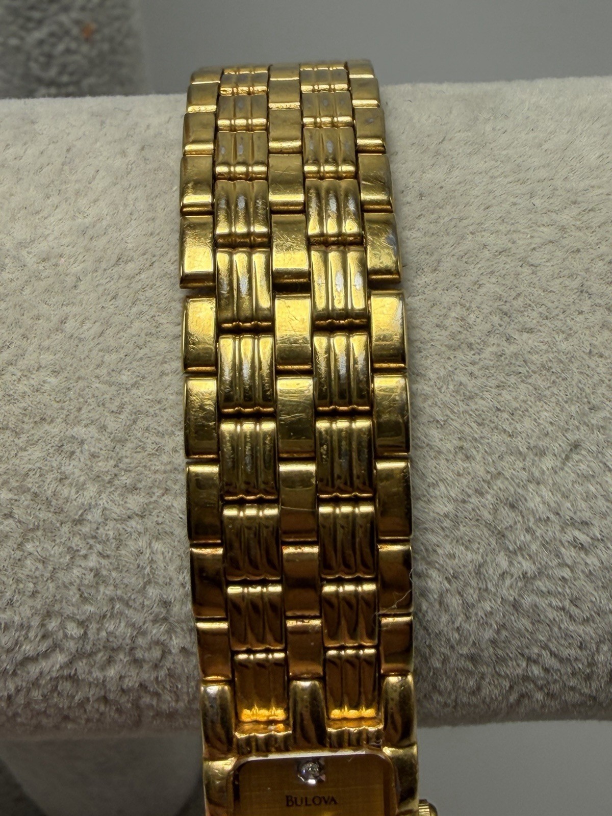 Bulova 97P13 New Battery Vintage Ladies Watch 14MM 6″ T9 1999 Gold Tone Tank