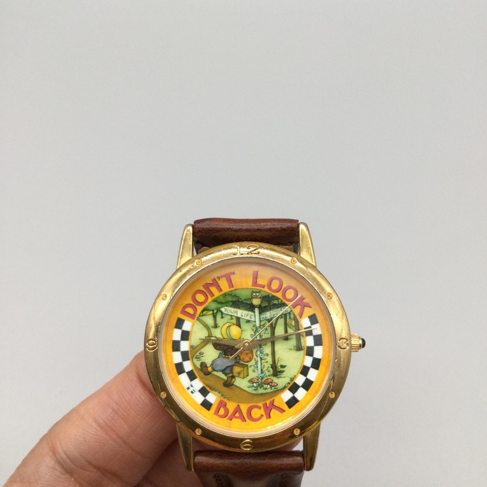 One In A Million Mens Watch 34mm Don’t Look Back Gold Tone Leather New Battery