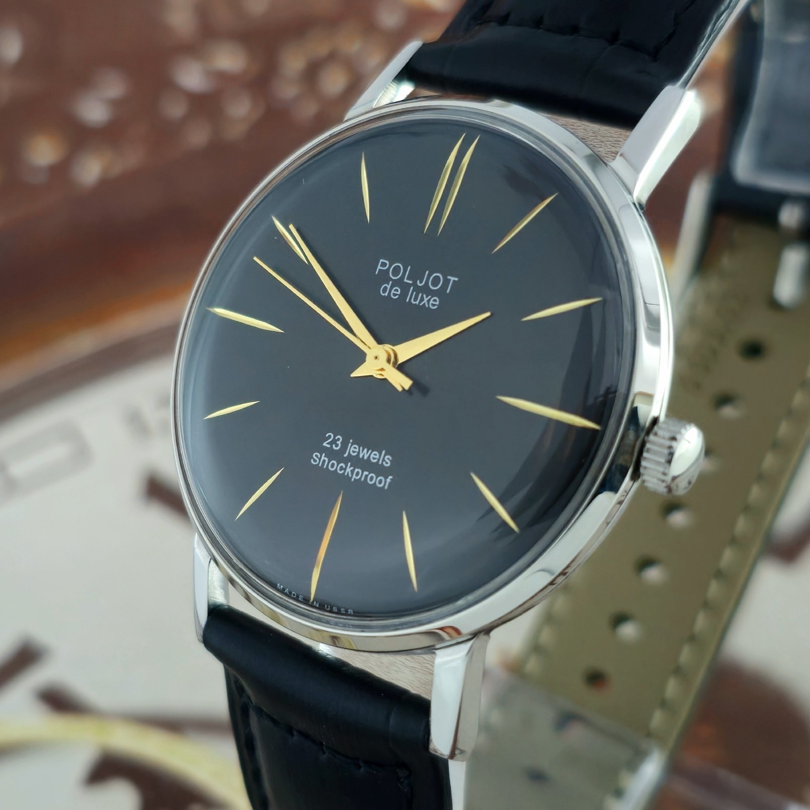 Poljot De Luxe ULTRA SLIM Soviet Wristwatch 2209 Black Dial Vintage Watch USSR