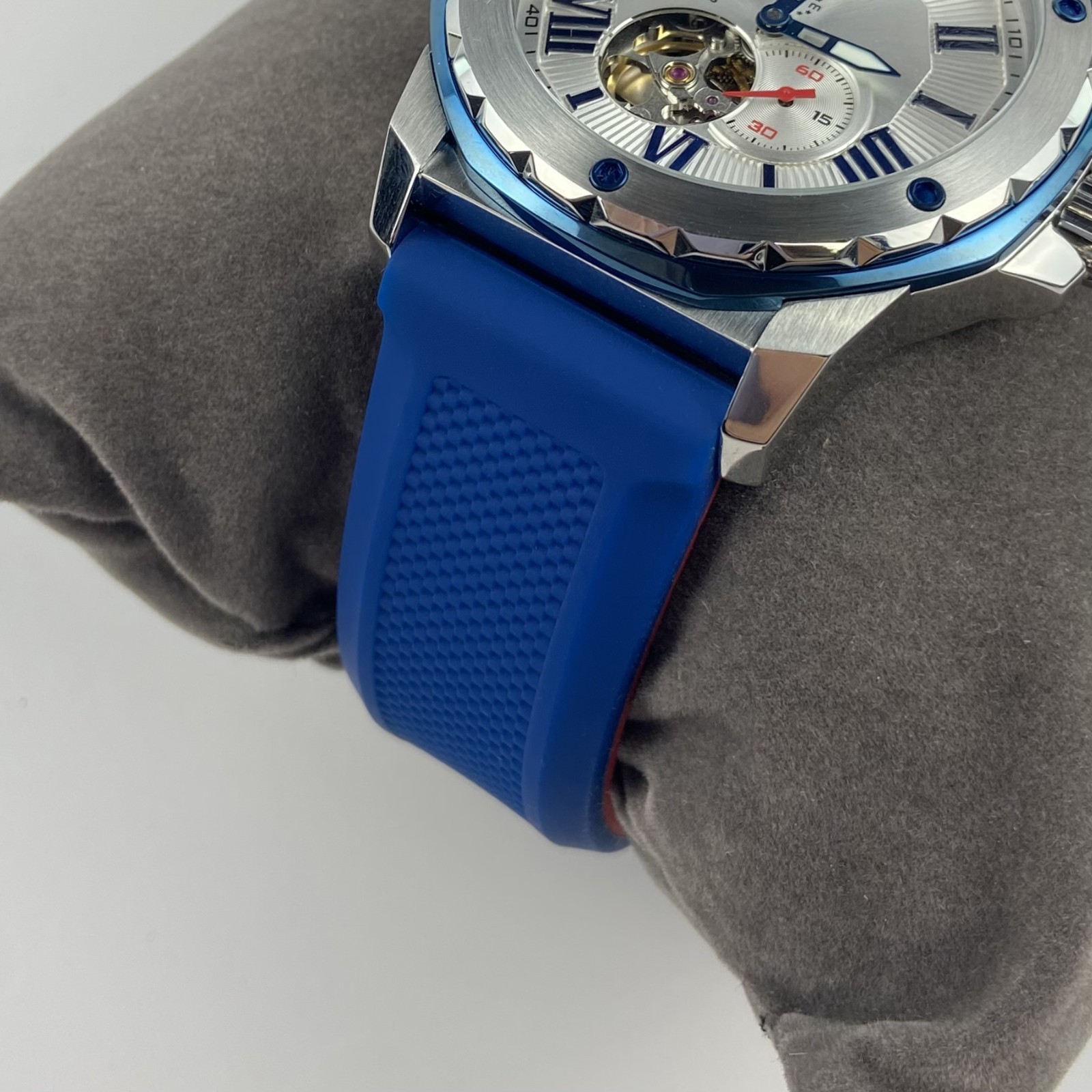 Bulova 98A225 Marine Star Automatic White Dial Blue Rubber Strap Men’s 45mm