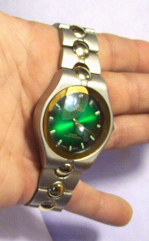 Denacci Mens Watch Vintage 90’s w/Push Button Deploy Minty Looks Runs Great NICE