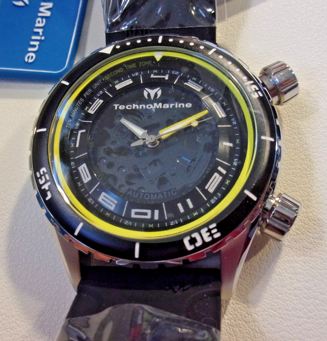 TechnoMarine automatic dual zone. Rotating inner ring. NH70A. 45mm. New in box.