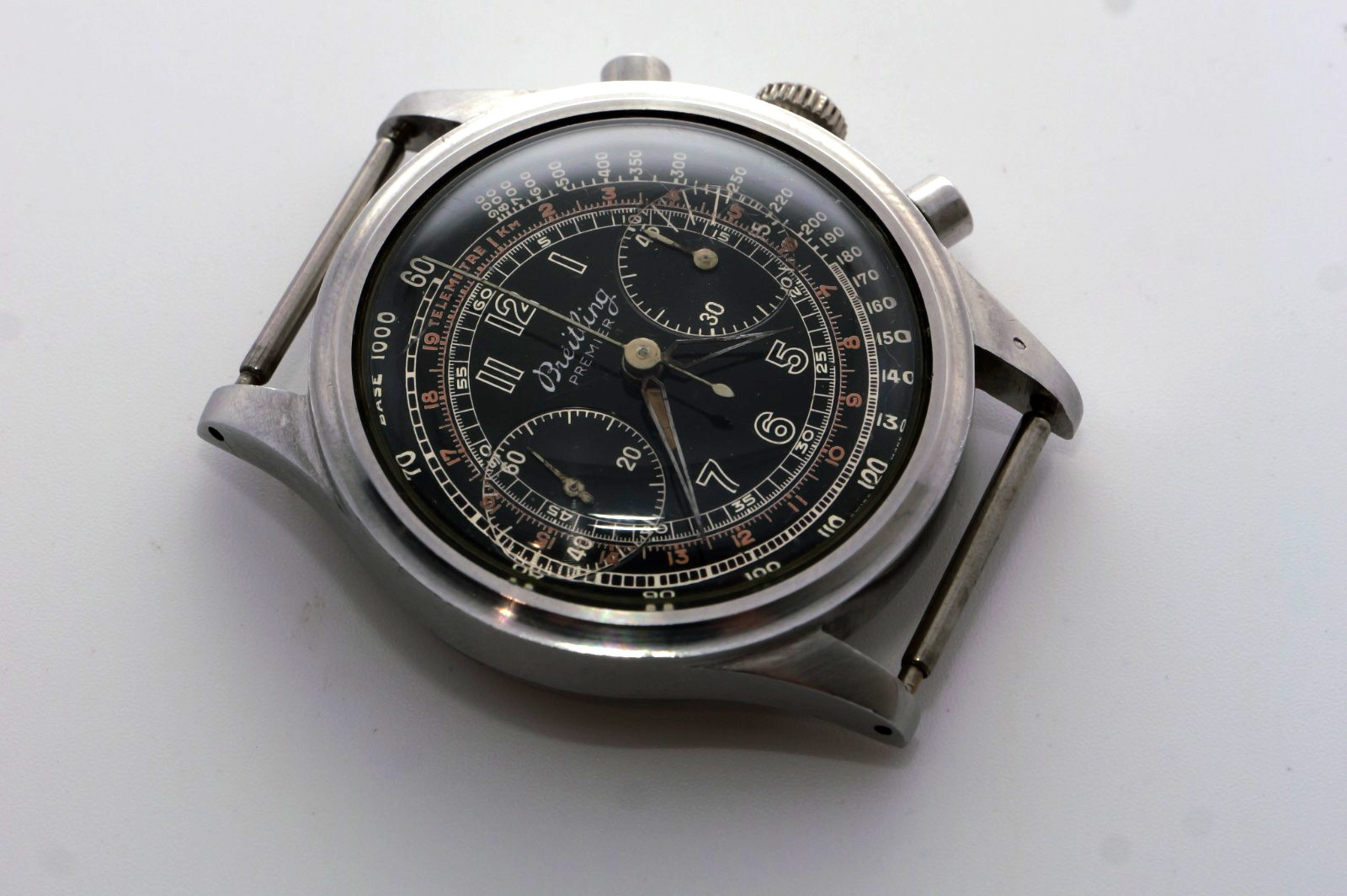 Breitling Premier two register Chrono Ref. 747. Venus caliber 150. Circa 1942.