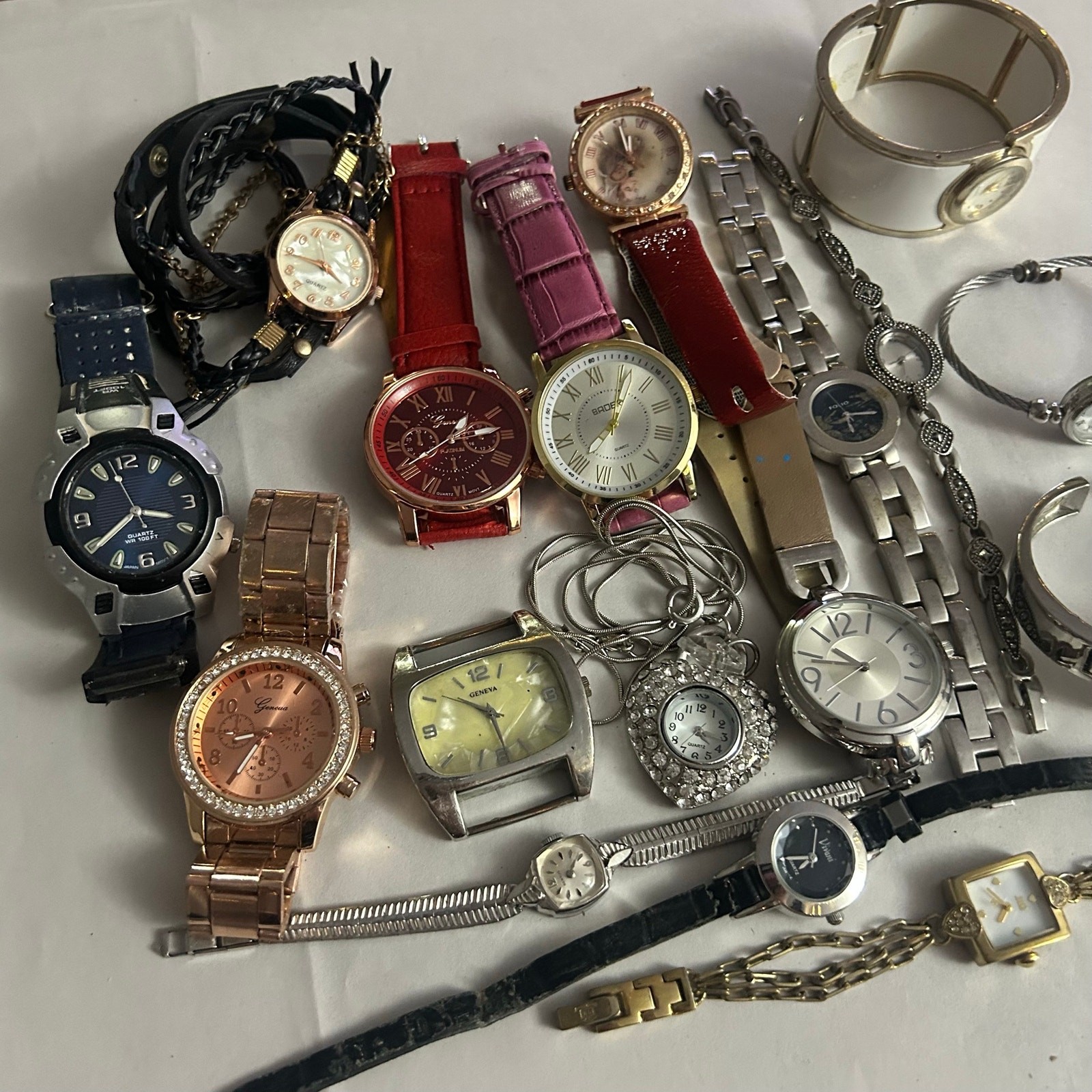 Assorted Watches Used Not Working For Parts Or Pieces lot 14