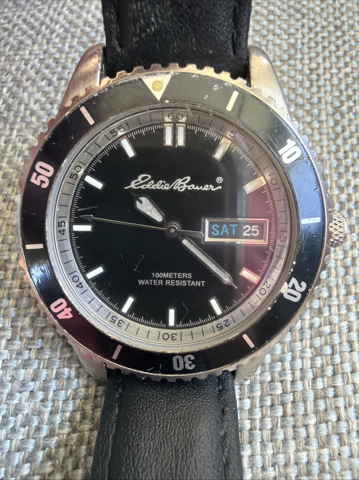 Eddie Bauer Legend Men’s Dive Style Quartz Watch 100m Day-date #0060 Untested