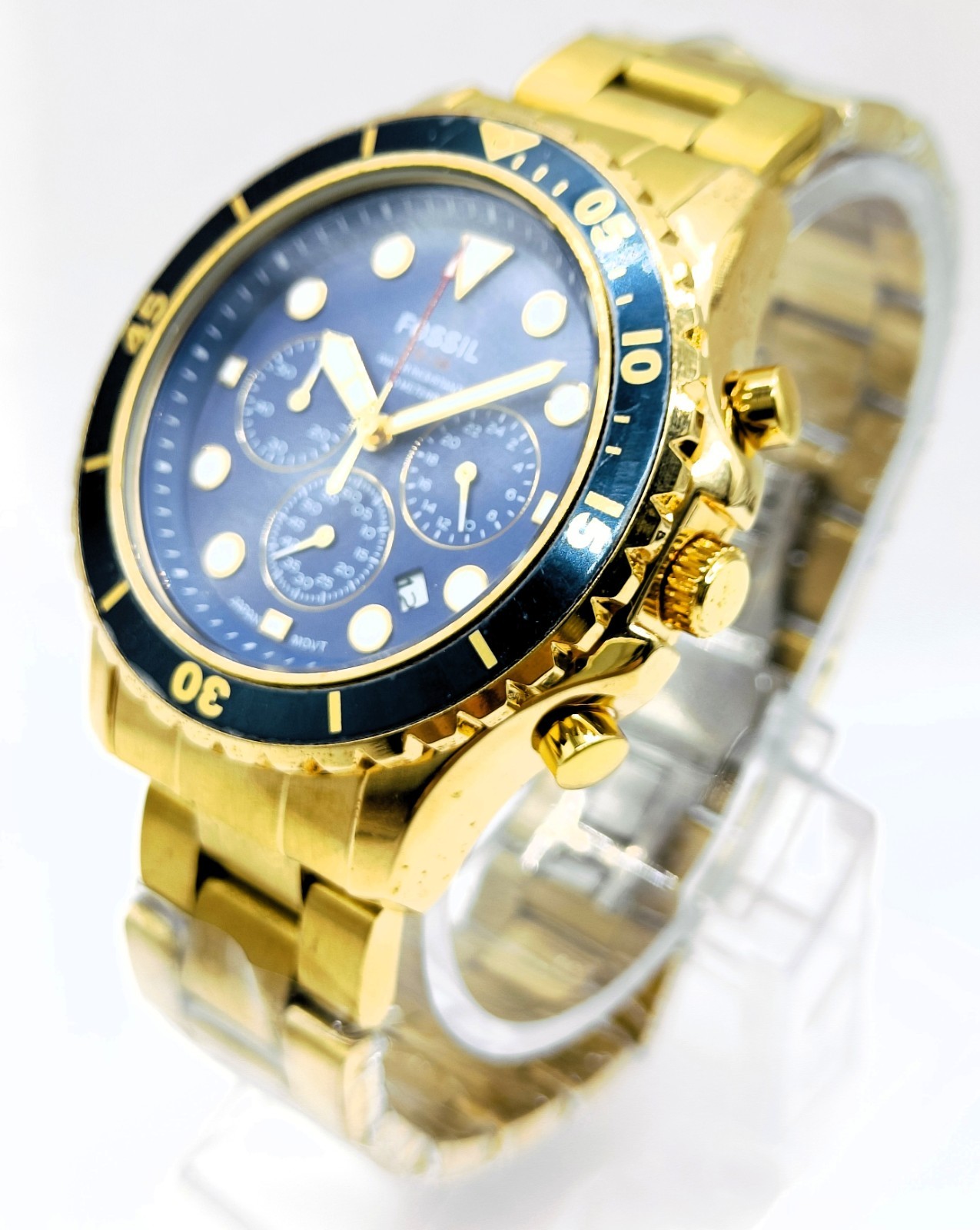 Amazing Fossil Chronograph Date Indicator Quartz Analog Men’s Wrist Watch