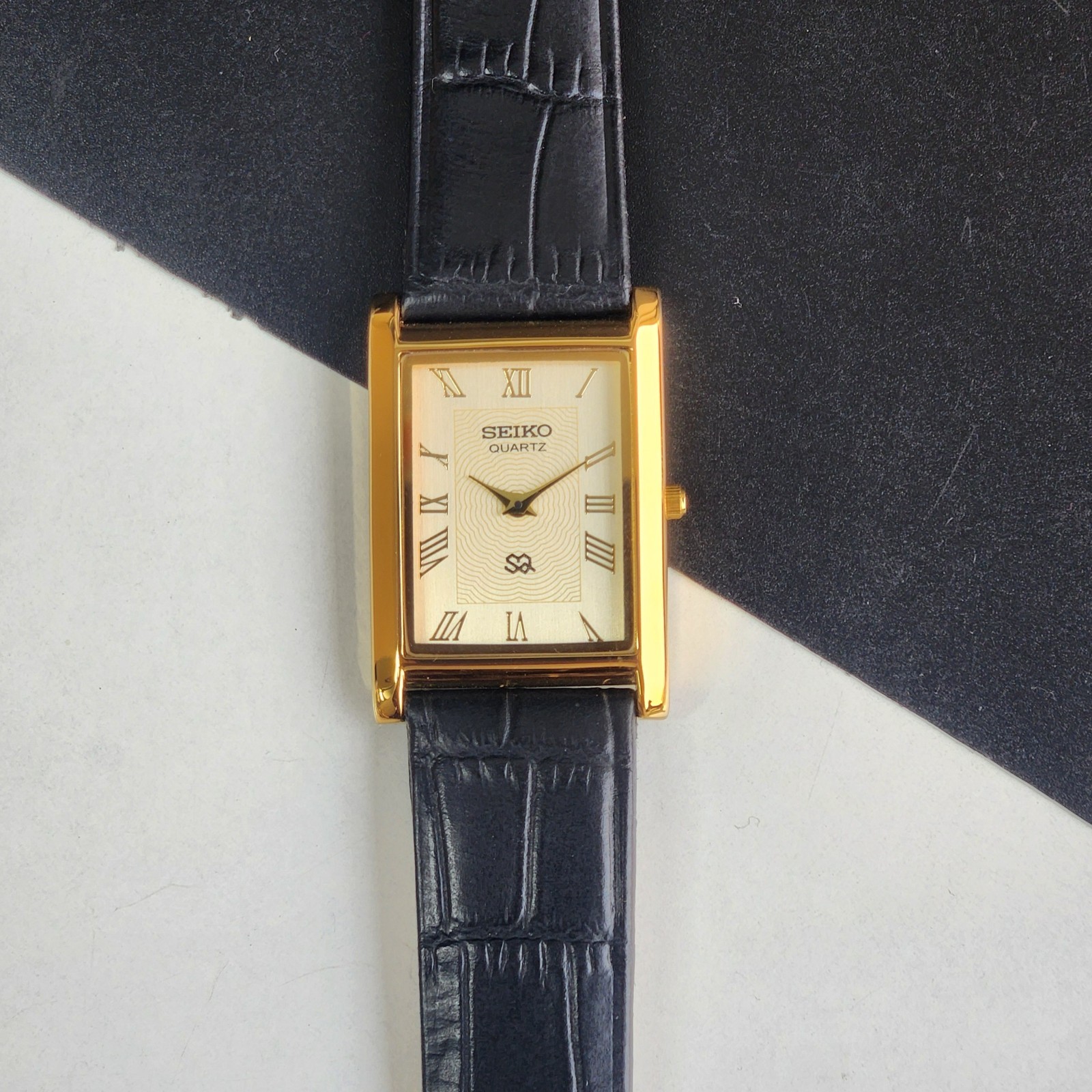 Vintage Seiko Slim Tank Quartz Men Golden Face Dress Watch-Free Shipping