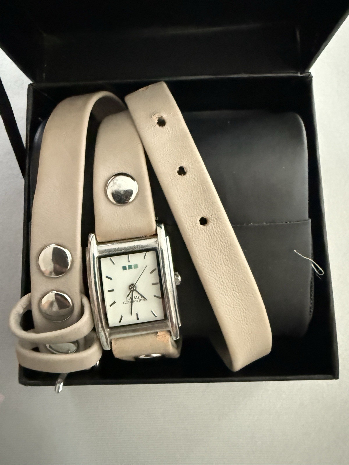 La Mer Collections Beige Leather Wristwatch Silver Case White Dial Baton Indexes