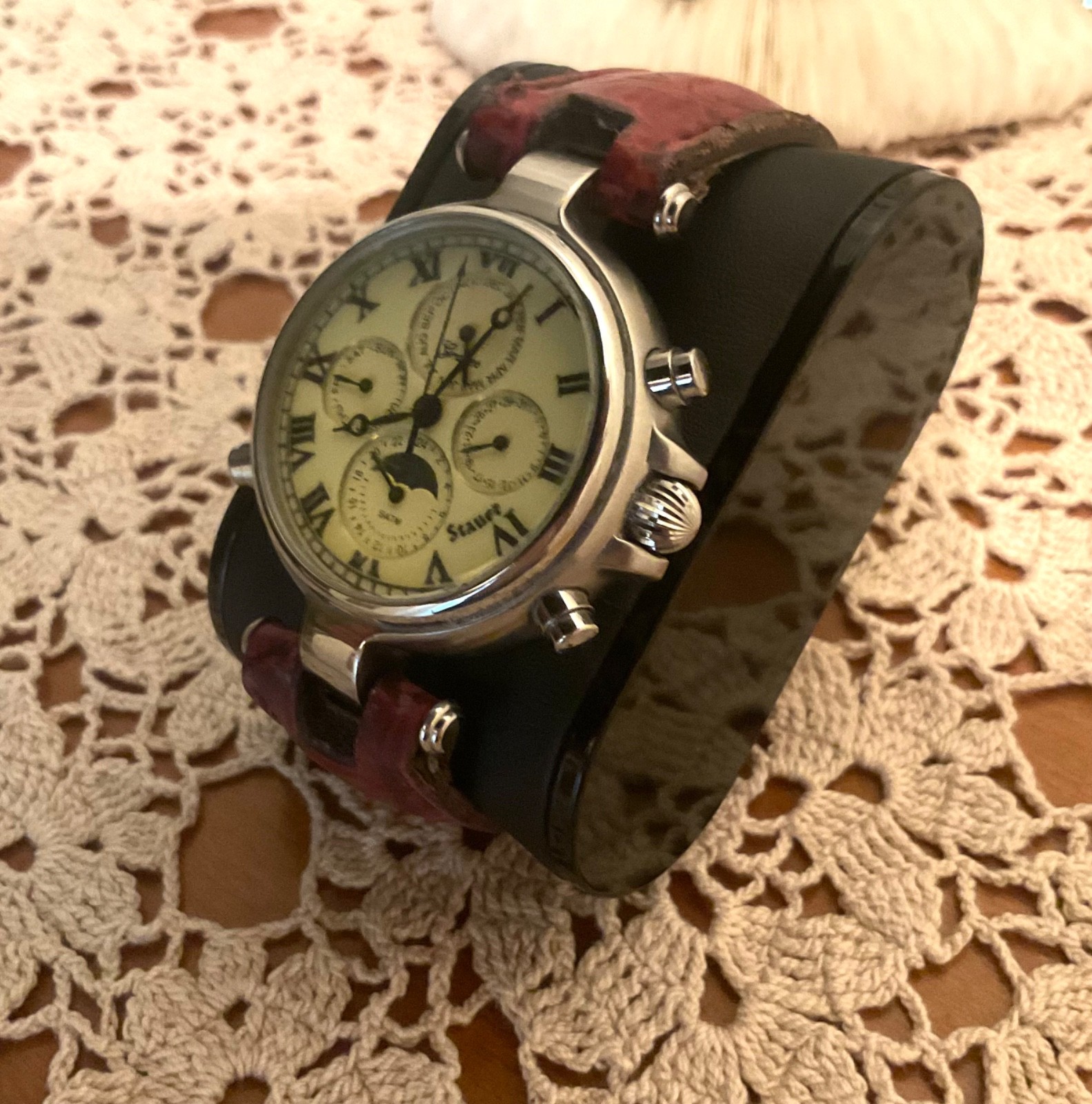 Stauer Graves ‘33 Watch Cream Dial Silver Case, Moon Phase, Auto, New Strap Incl