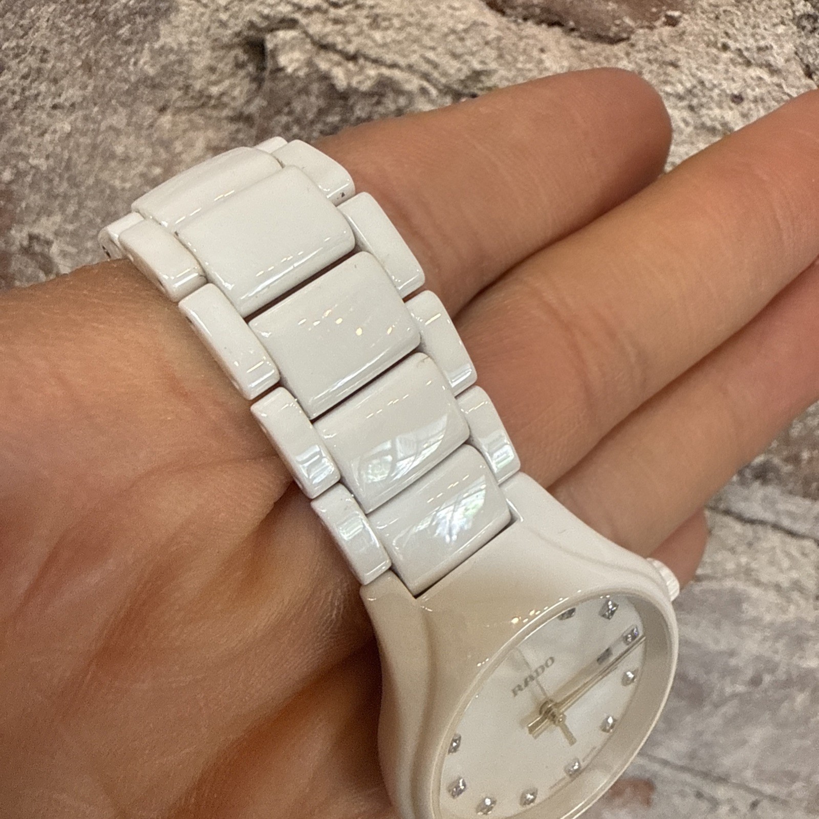 RADO True R27061902 White Ceramic Quartz Women’s Preowned missing links