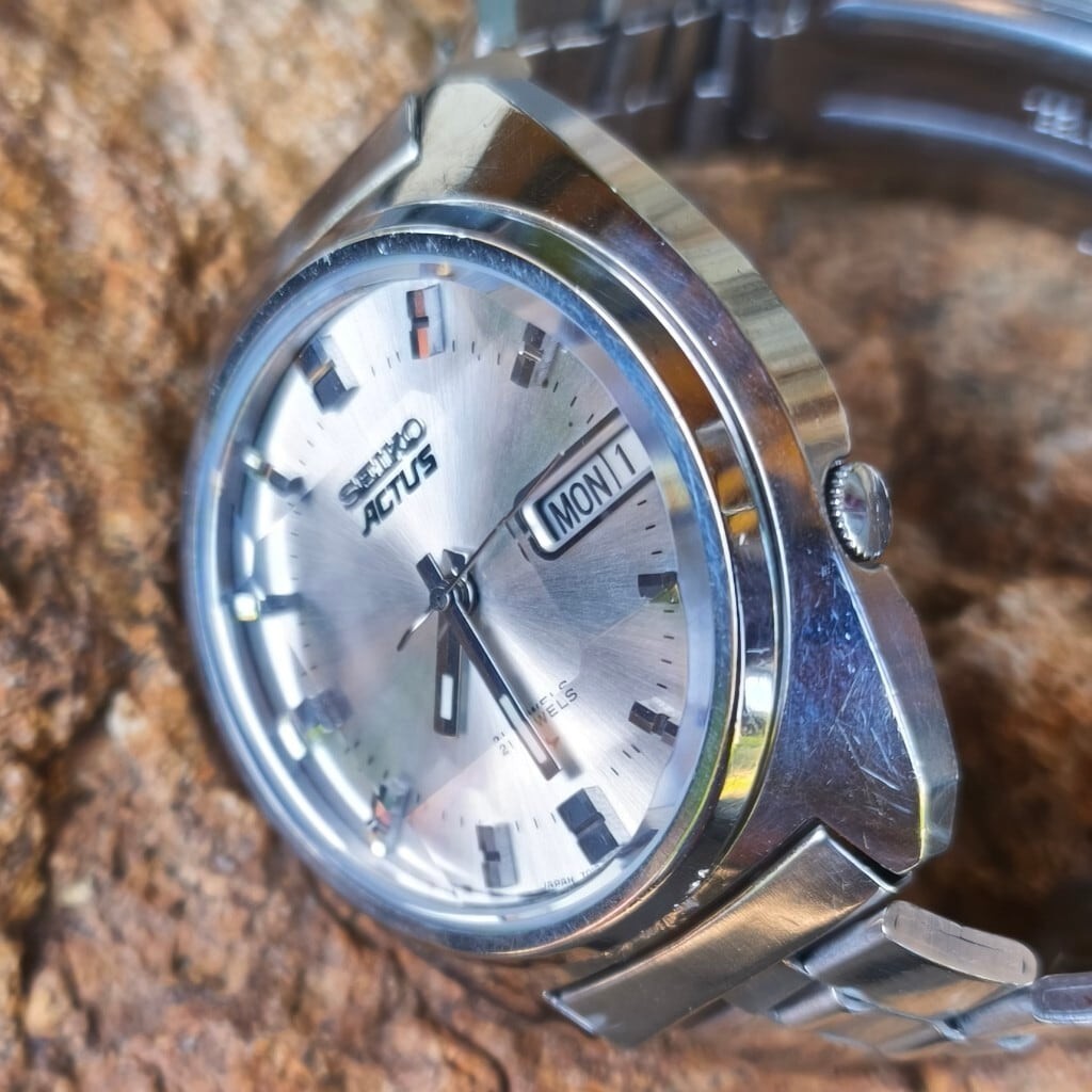 SEIKO ACTUS 7019-7350 21J Automatic Vintage Watch Manufactured in Japan in March