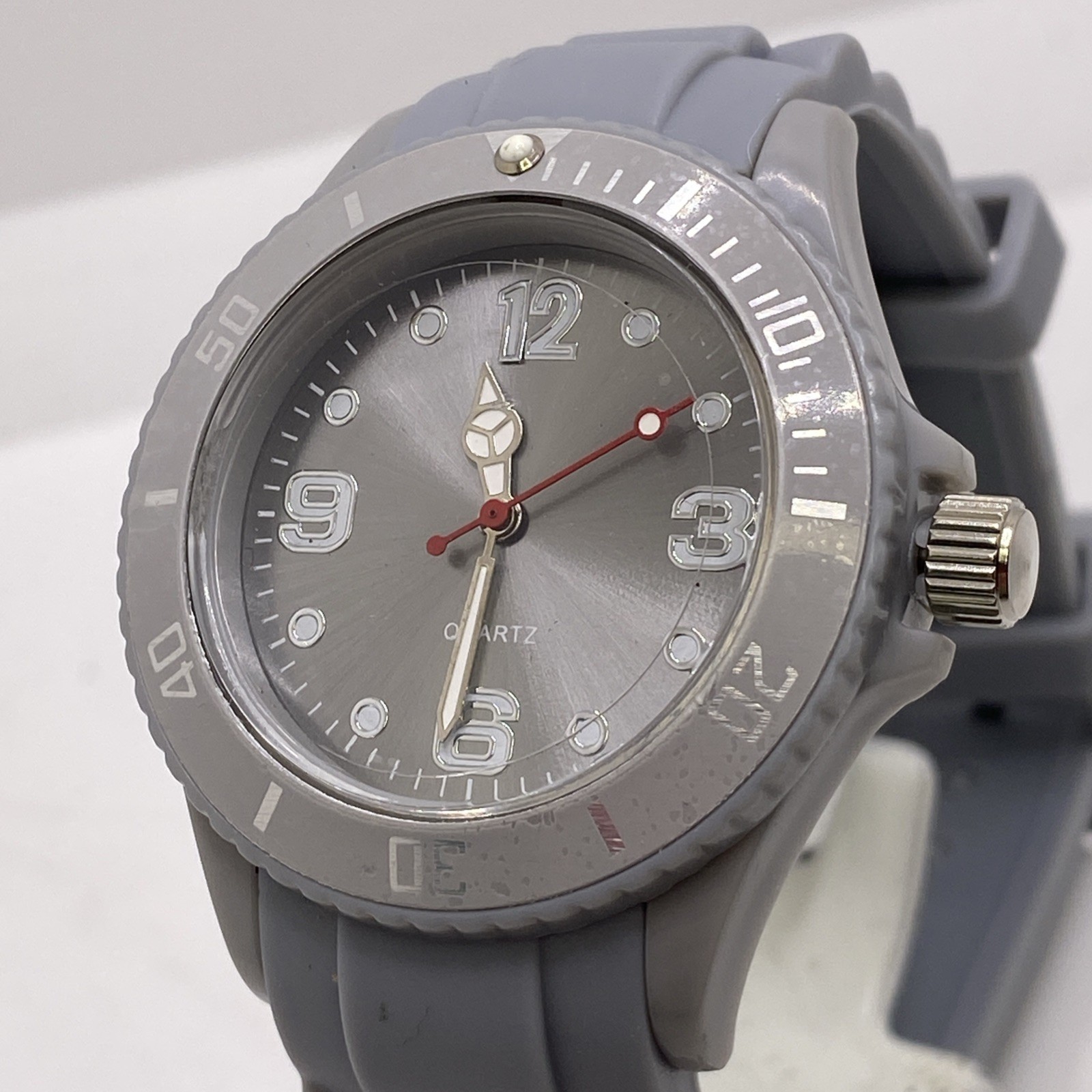 Unisex Rubber Rotating Bezel Dive Style Watch Works New Battery