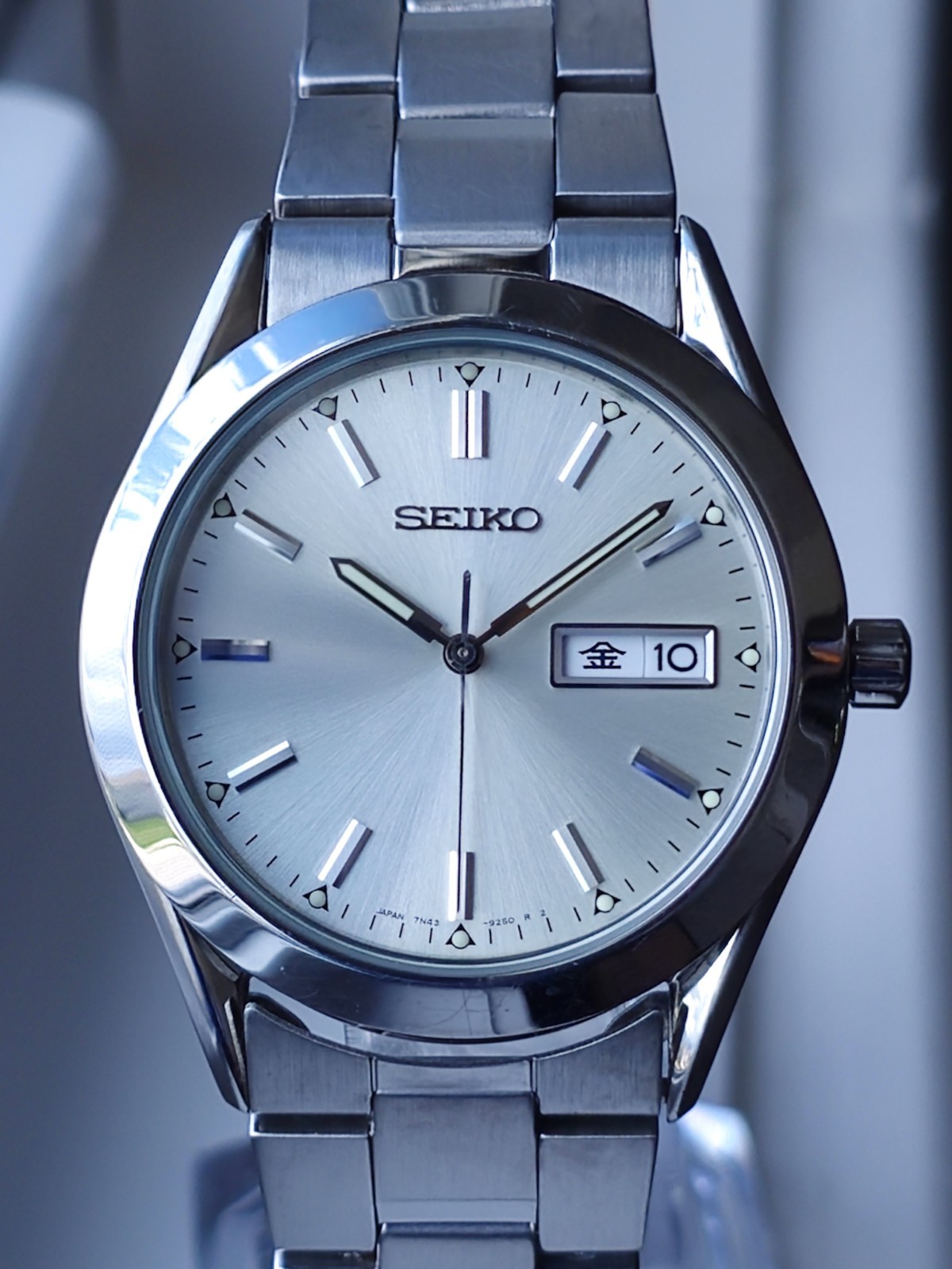 Seiko Spirit JDM Stainless Steel Silver/Champagne Dial 37mm – US Seller