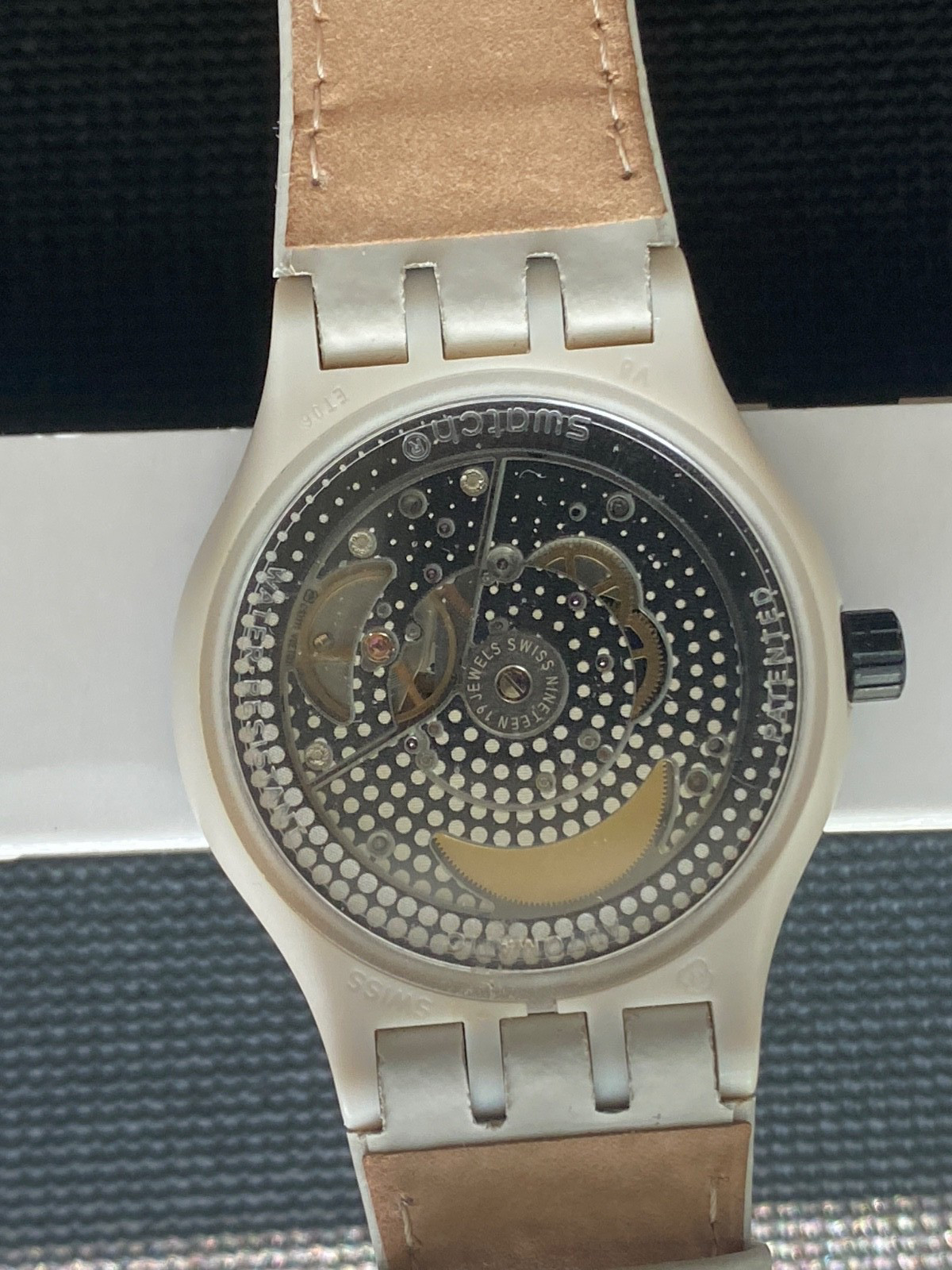 New Limited Edition Swiss Swatch SISTEM51 CREAM SUTM400 Automatic 42MM Leather