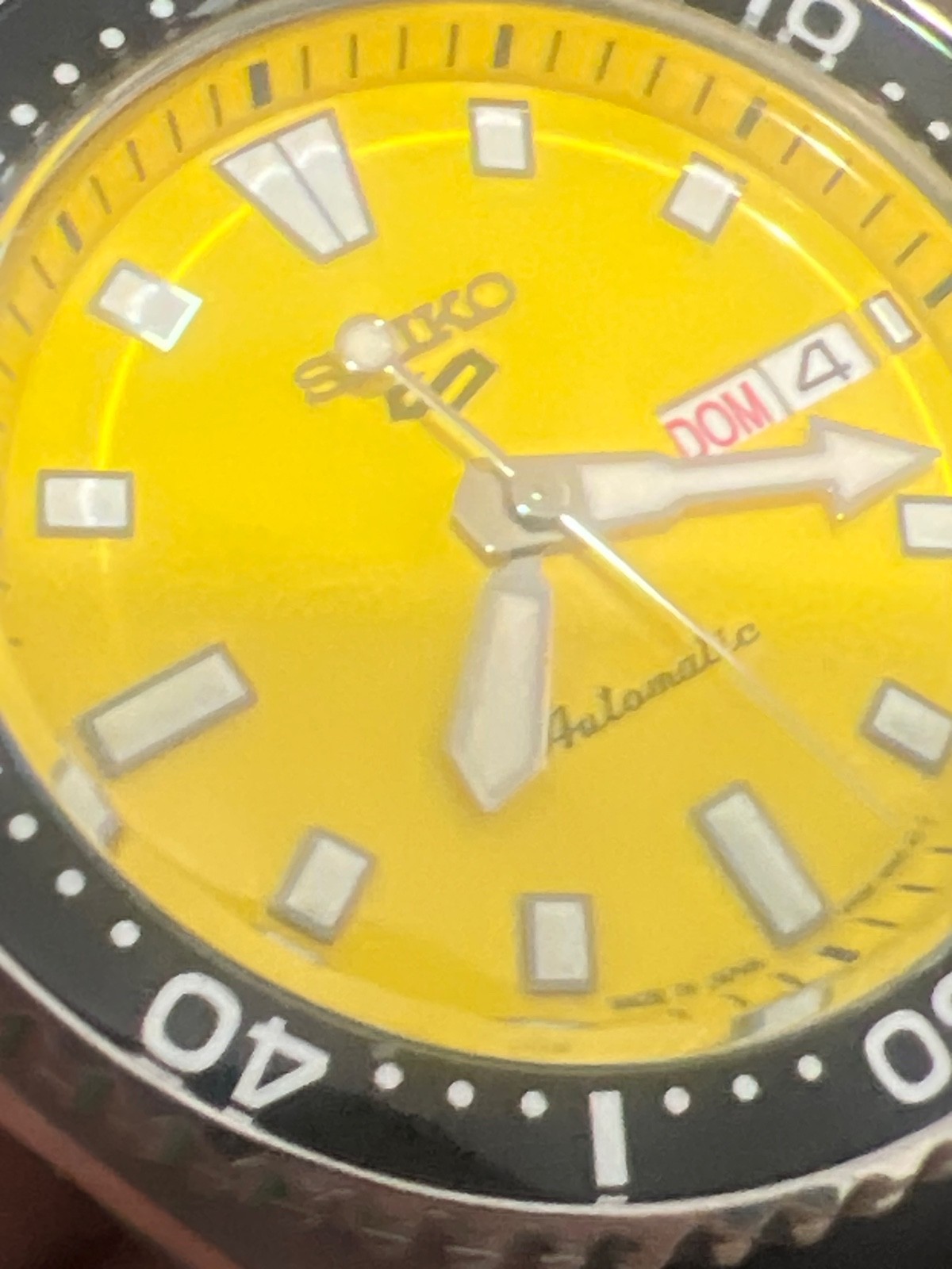 Seiko Men 5 Sports ❤️Automatic Yellow Dial 42.5 mm Rubber Strap Watch SRPL87