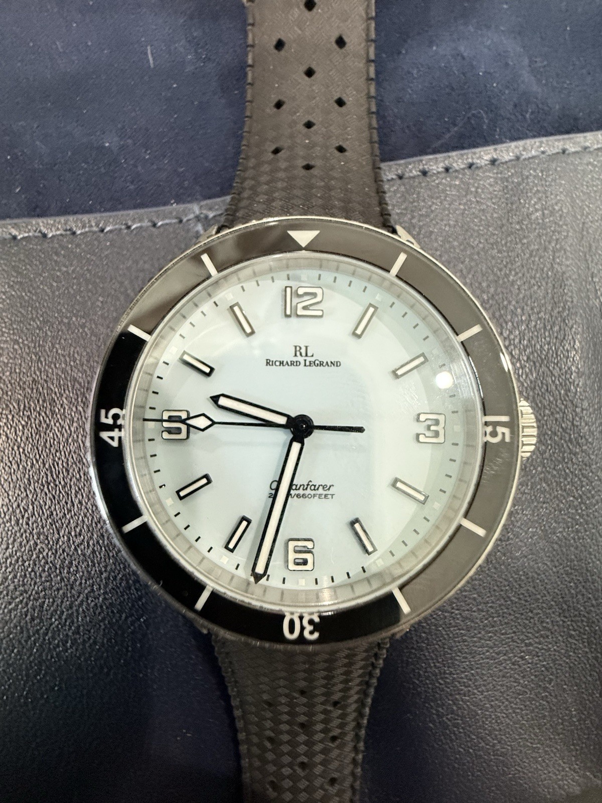 Richard LeGrand Seafarer Men’s 40mm Automatic Diver Watch White Dial 200m