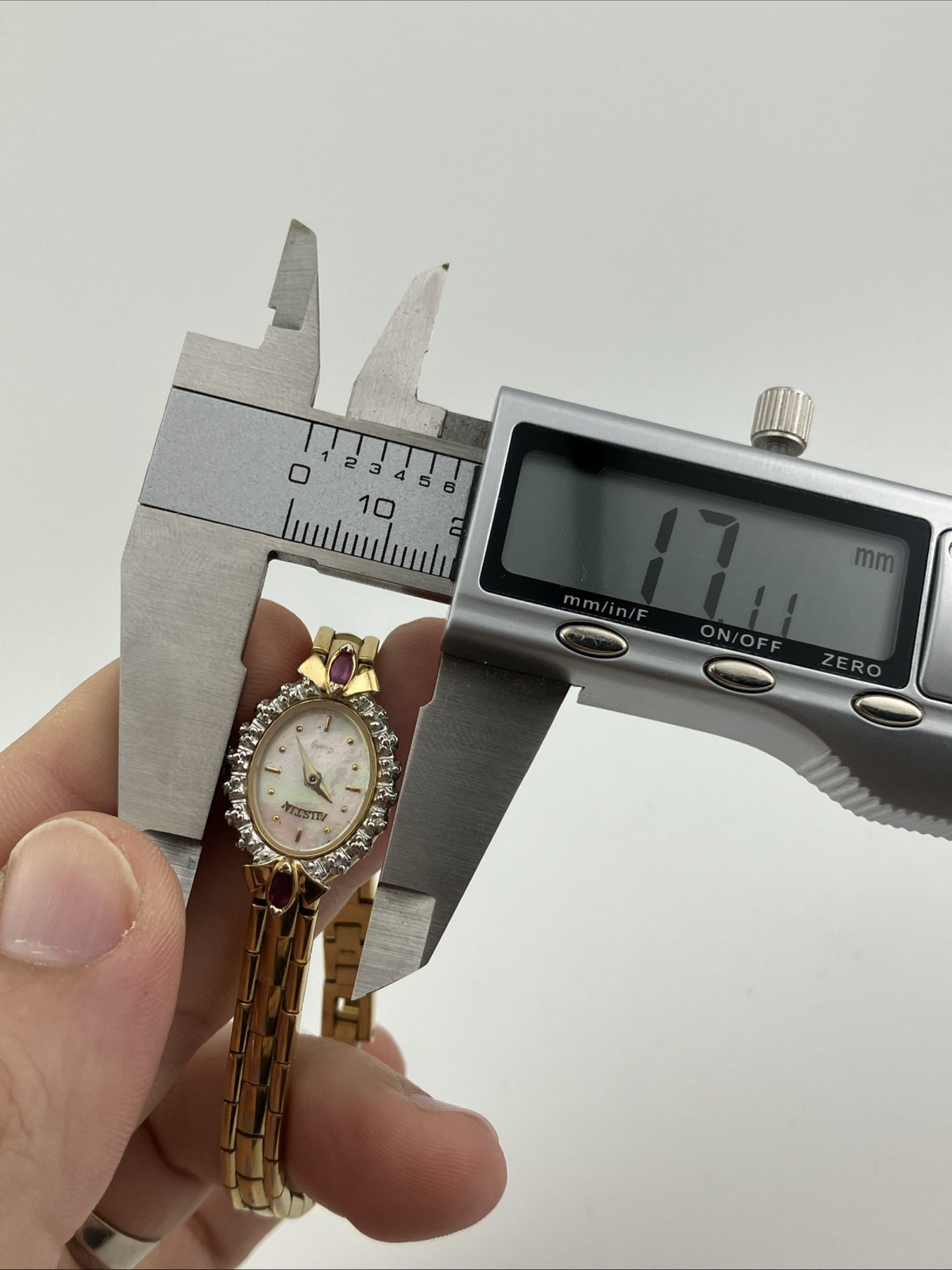 Vtg Austin Lades 17mm Watch Gold Tone Diamond & Ruby Bezel MOP Dial 5.75″ – RUNS