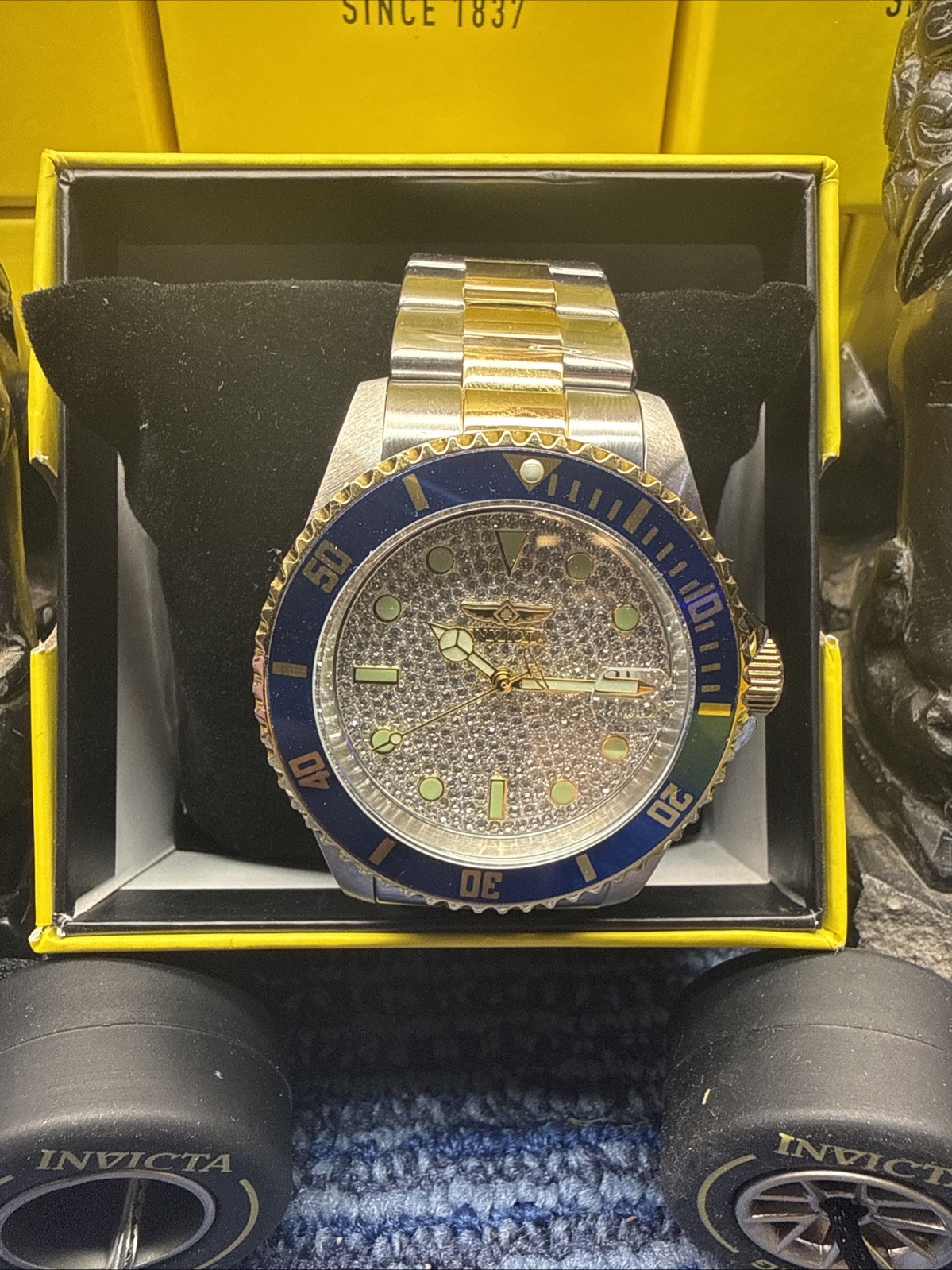 Invicta Pro Diver Automatic Men’s Watch – 43mm. Gold. Steel (50283)