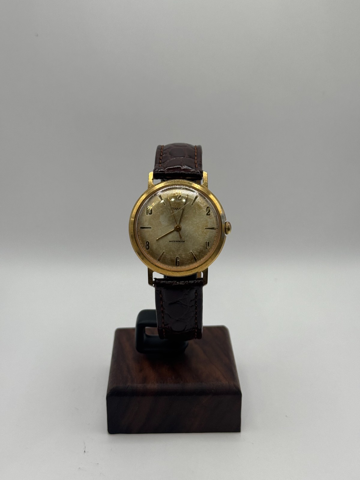 Vintage 1970s Timex Marlin 35mm Mechanical Hand-Wind Gold-Tone Champagne Dial