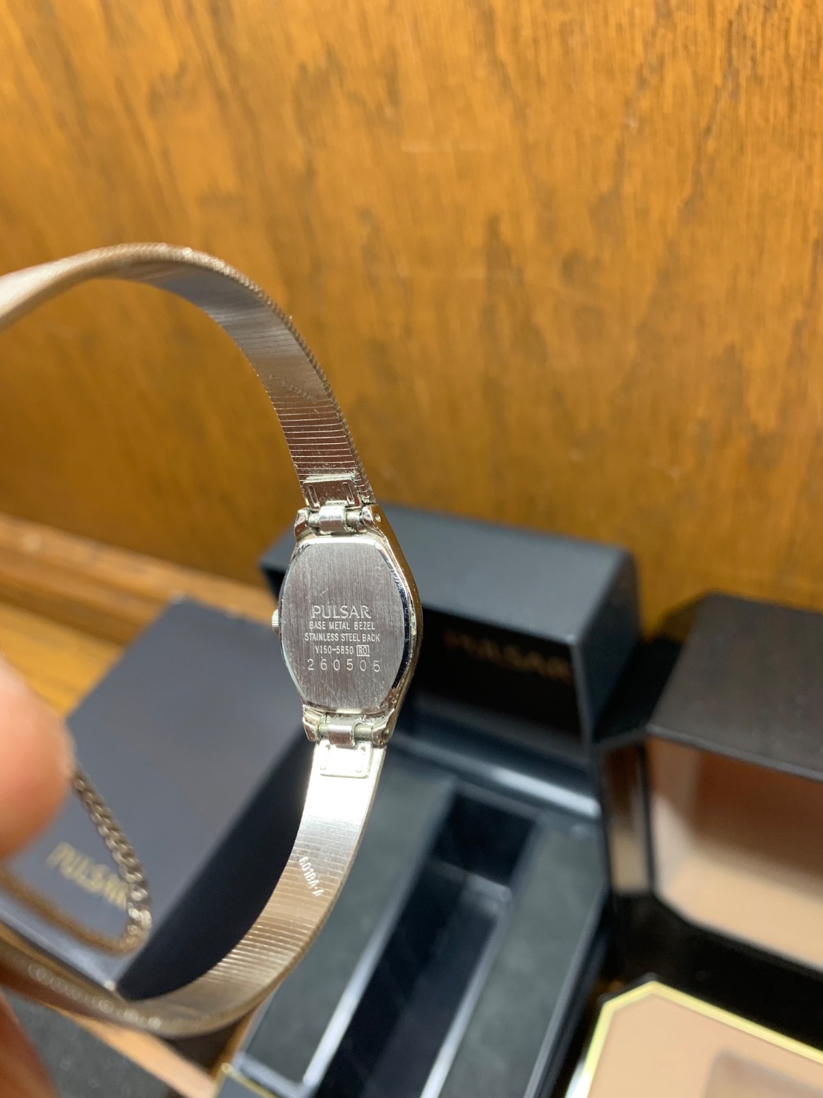 Silver Tone Pulsar Ladies Watch PRB097 IN Box With empty Mens pulsar box