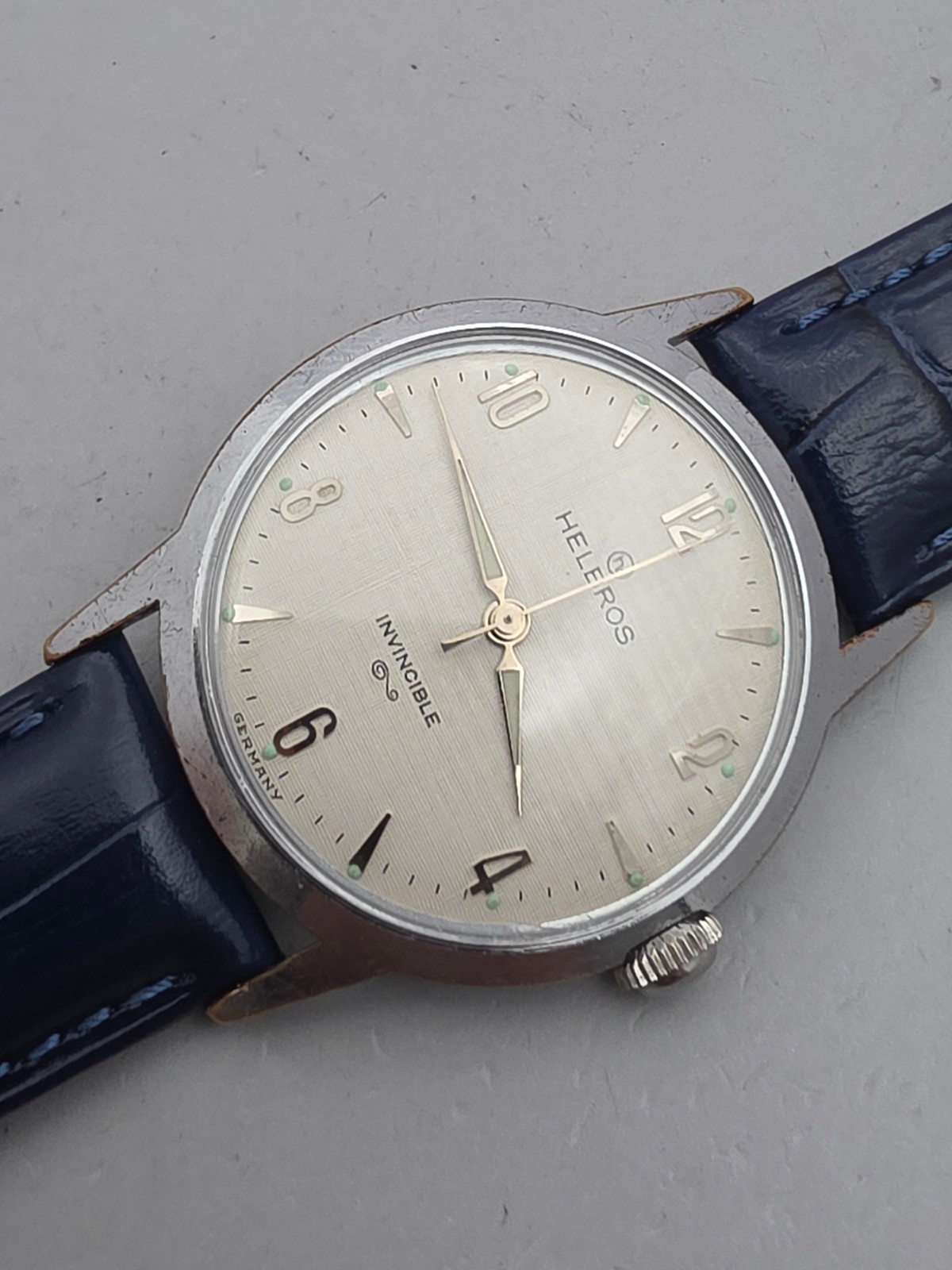 Vintage HELBROS men’s manual wind watch Linen dial PUW 61 Germany 1950s