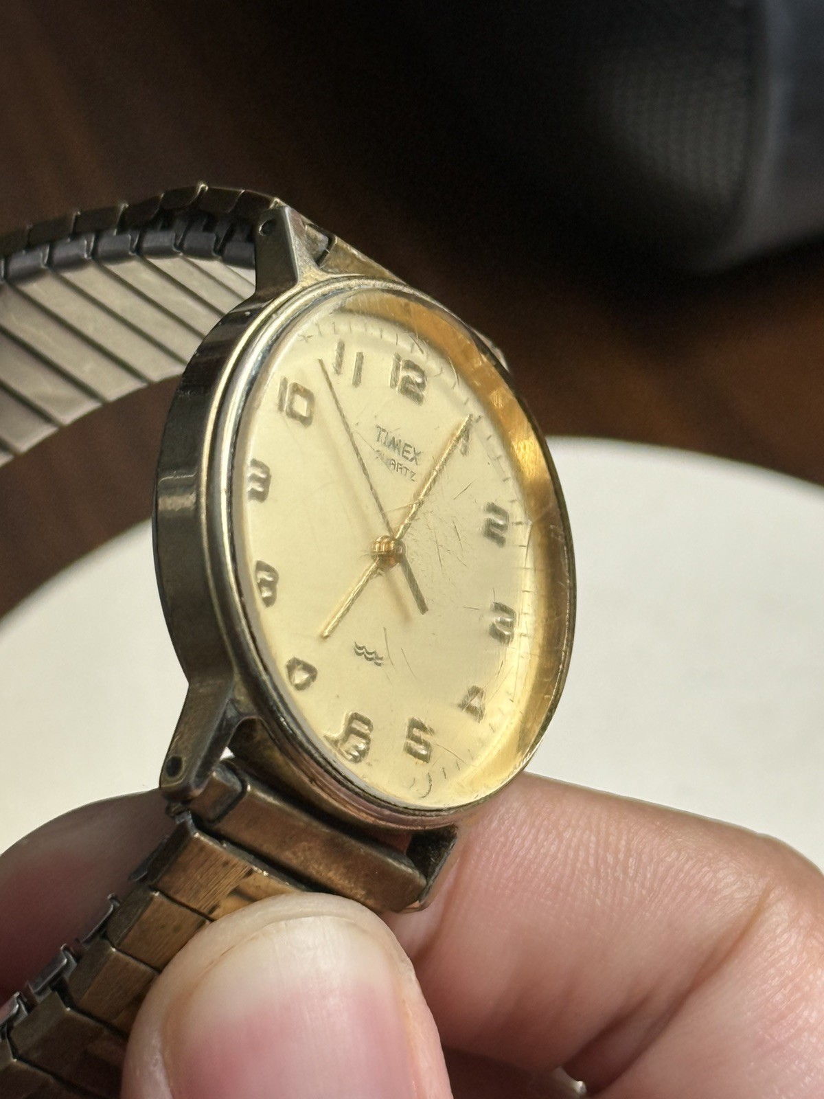 Timex Unisex Adult Analog Gold Toned Stretch Band Watch Vintage
