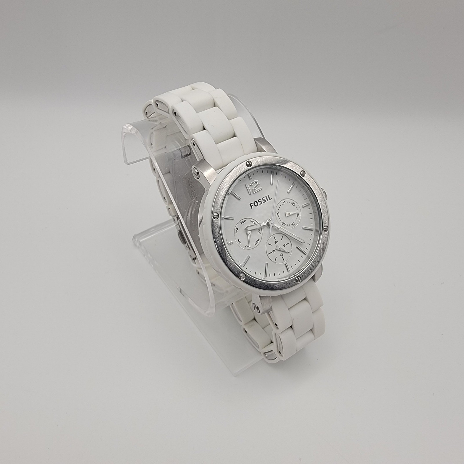 Fossil BQ9409 Watch Womens White Plastic 37mm Quartz Day Date 10 ATM