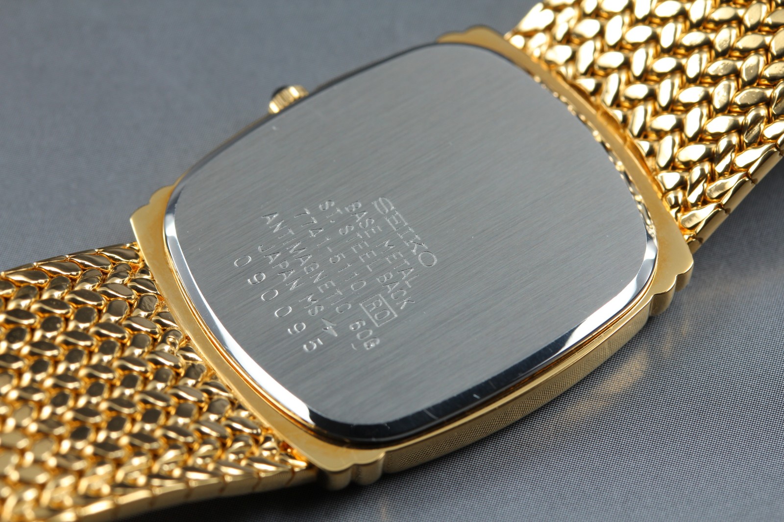 [Near MINT] SEIKO Dolce 7741-5110 26mm Gold Dial Quartz Men’s Watch From JAPAN