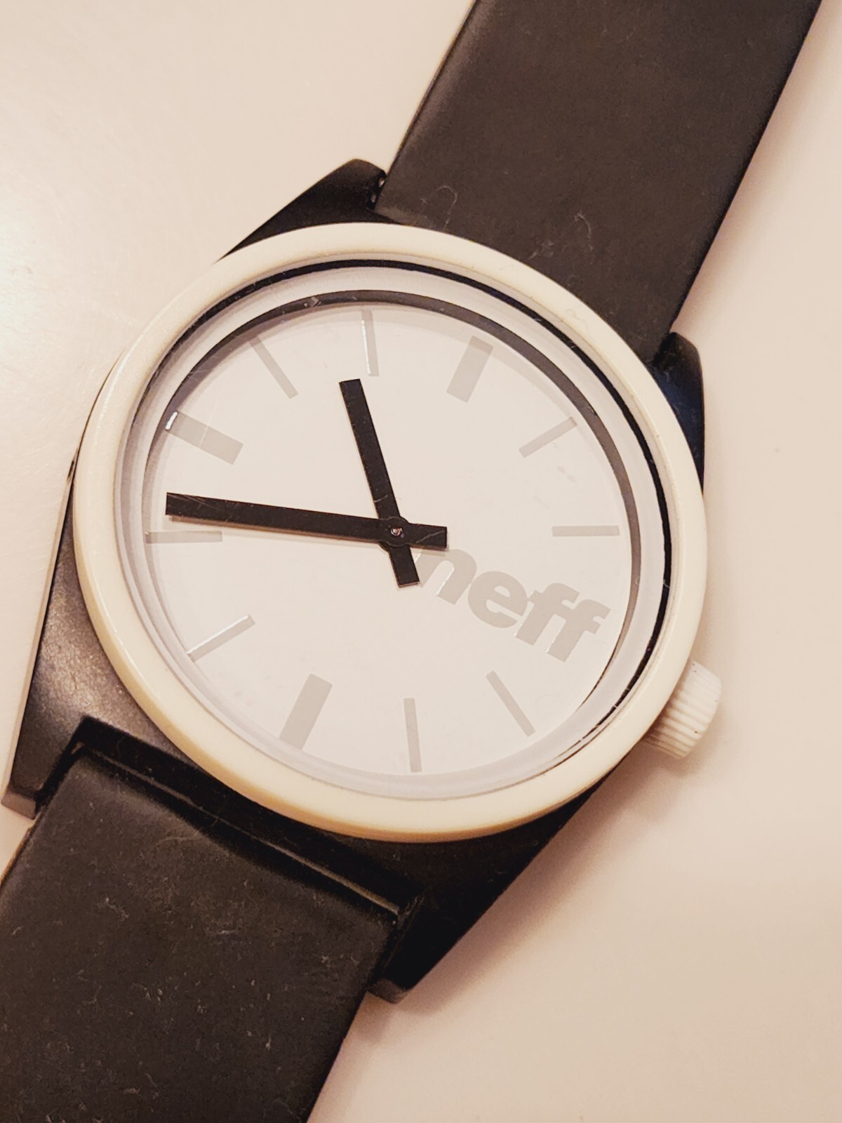 2 Neff Watches. DAILY ( Black/White ) & DIGI ( Multicolor ) BOTH RUNNING